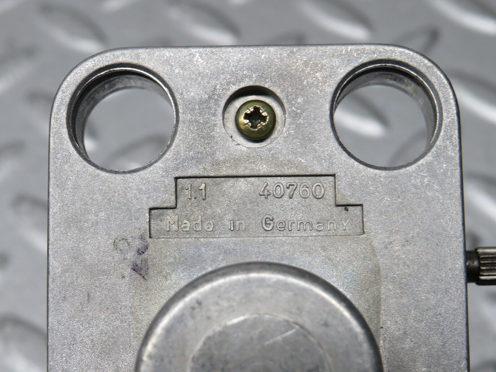 36854 Mercedes-Benz R129 300SL-24 Front Left Seat Adjustment Motor Bosch 1136201013 1298201207