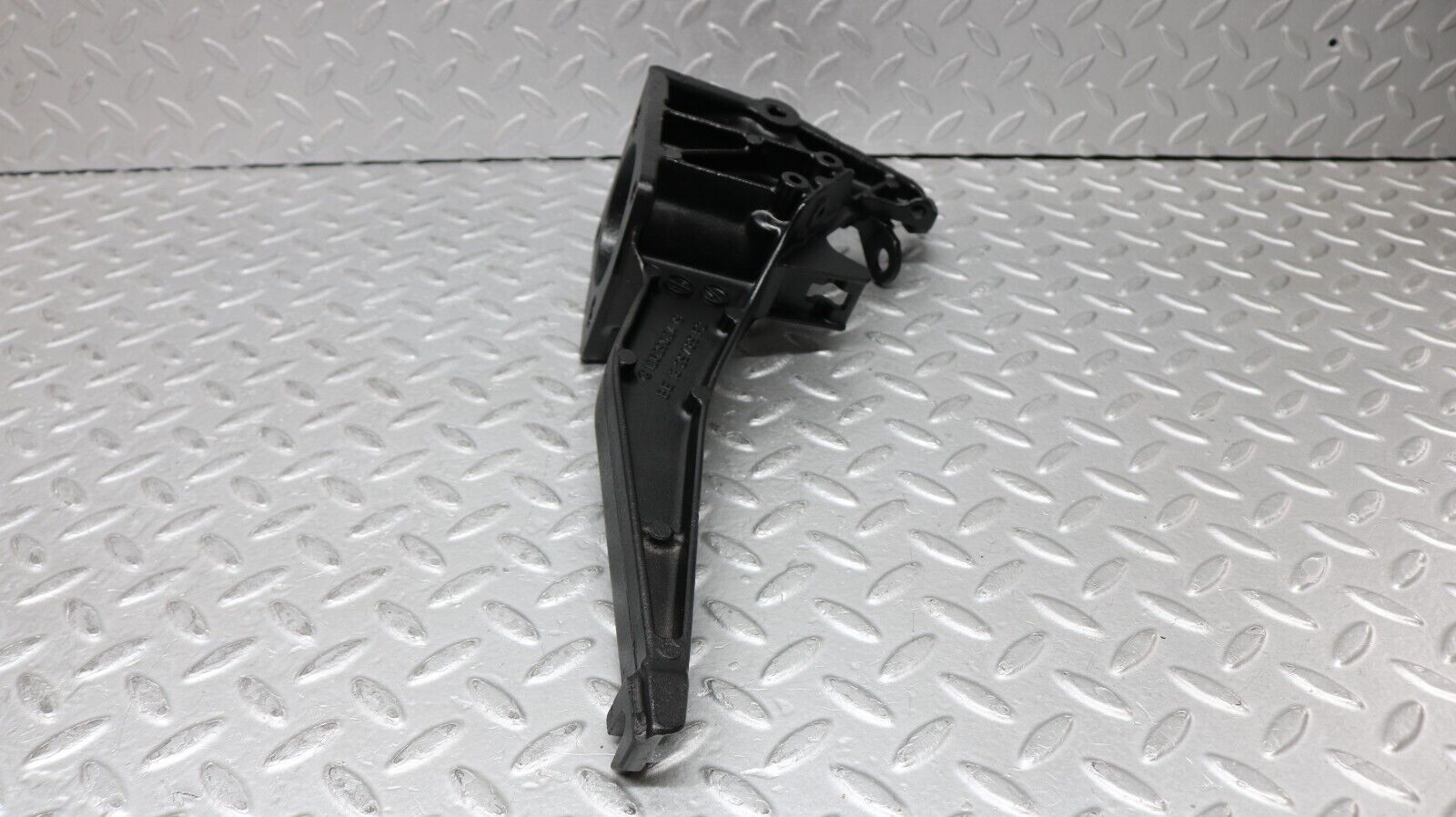 37242 Mercedes-Benz C126 420SEC Coupe Brake Pedal Bracket 1262902419
