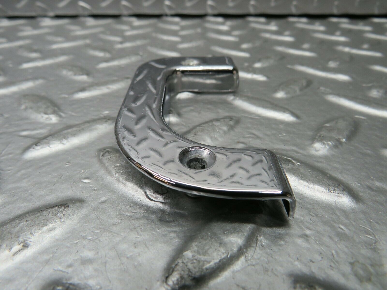 22978 Mercedes-Benz C123 230CE Coupe Left Chrome Door Latch Trim 1237230124