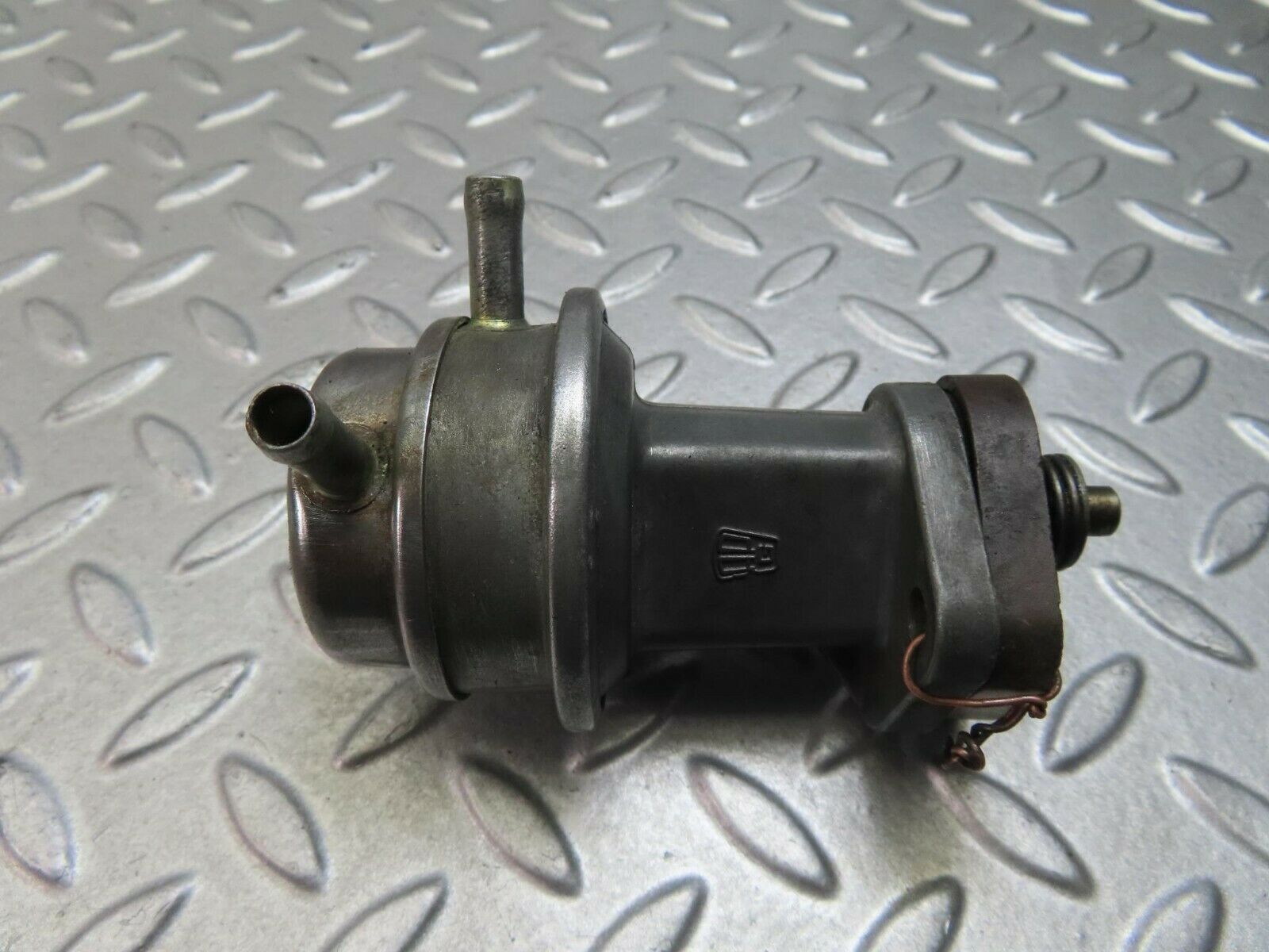 8812 Mercedes-Benz W108 Fuel Pump 0020911101