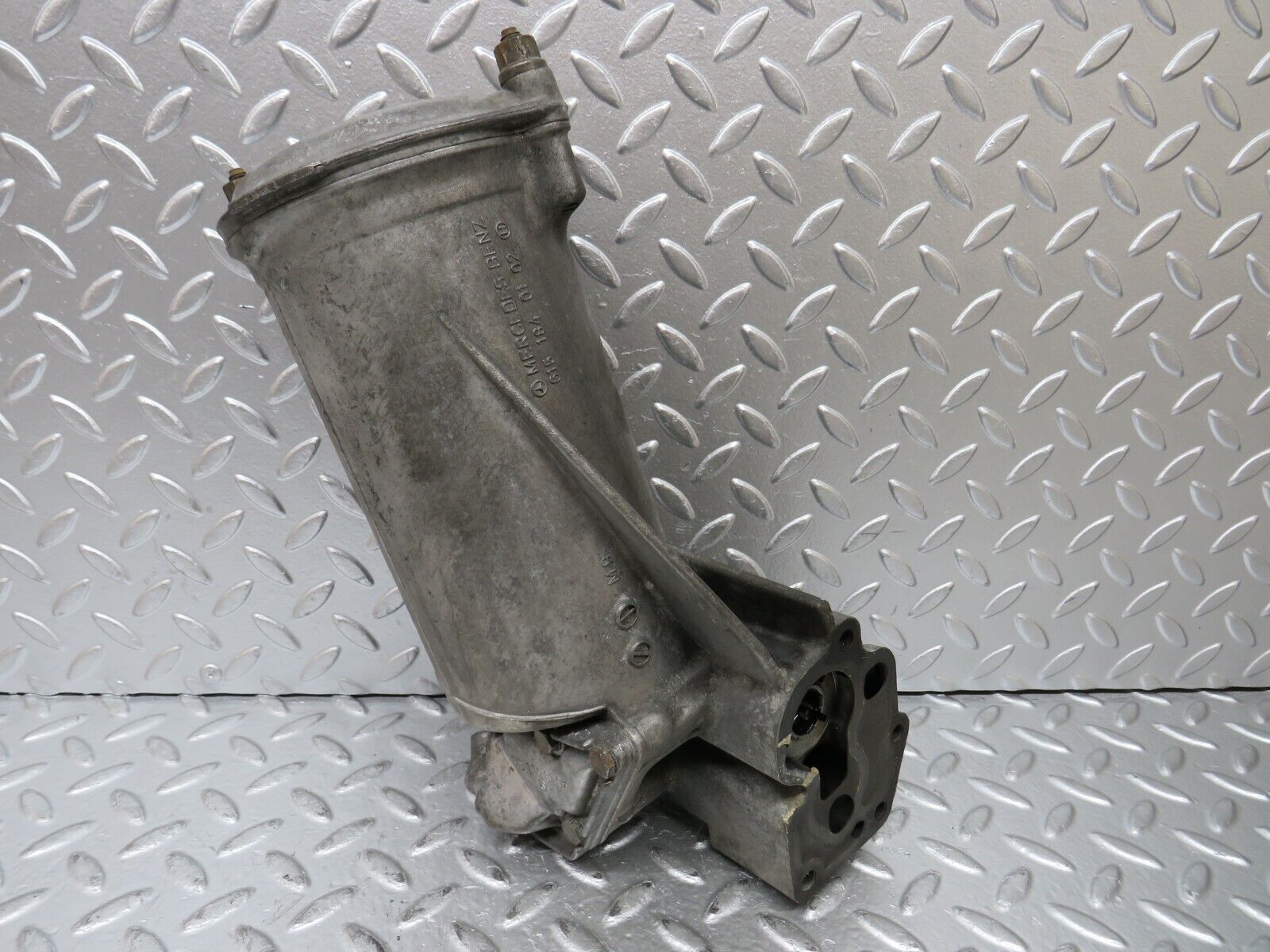 26940 Mercedes-Benz W123 240D Oil Filter Housing 6151840102