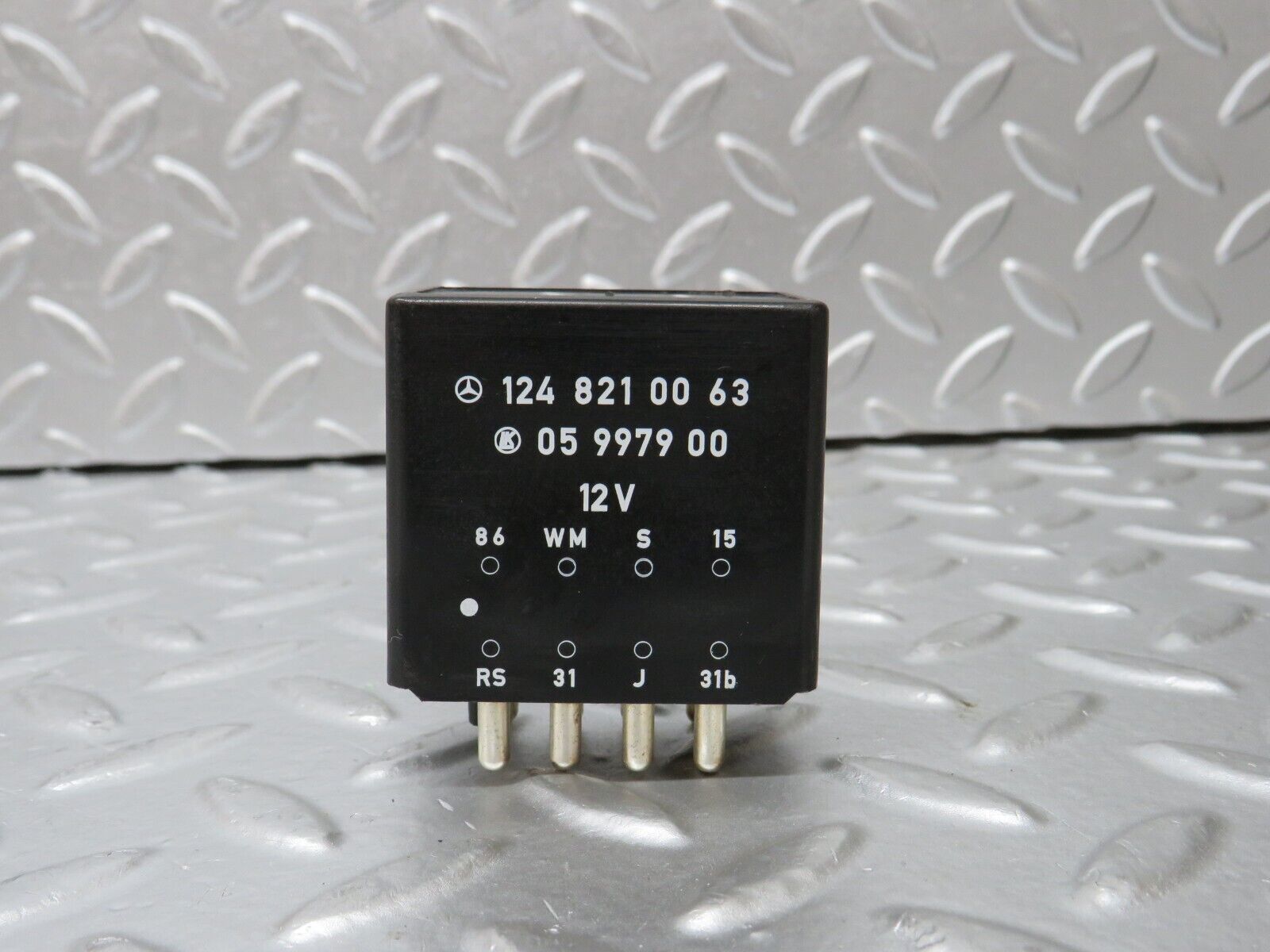 31271 Mercedes-Benz S124 220TE Wagon Rear Windscreen Wiper Relay 1248210063
