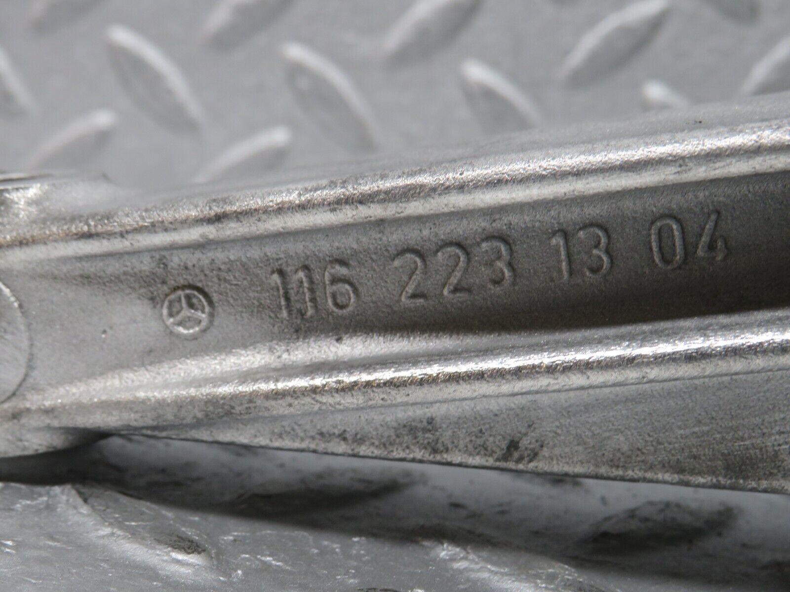 37616 Mercedes-Benz W109 300SEL Engine Mount Bracket Right Side 1162231304