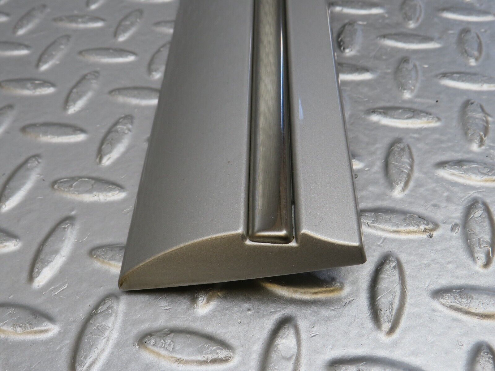 34715 Mercedes-Benz W210 320E Rear Right Door Centre Moulding Trim 2106900682