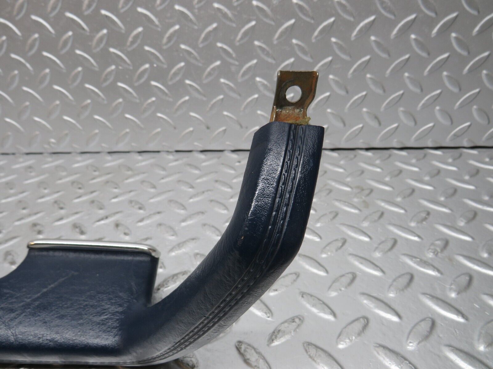 31982 Mercedes-Benz W123 230E Front Left Interior Door Handle 1239701701