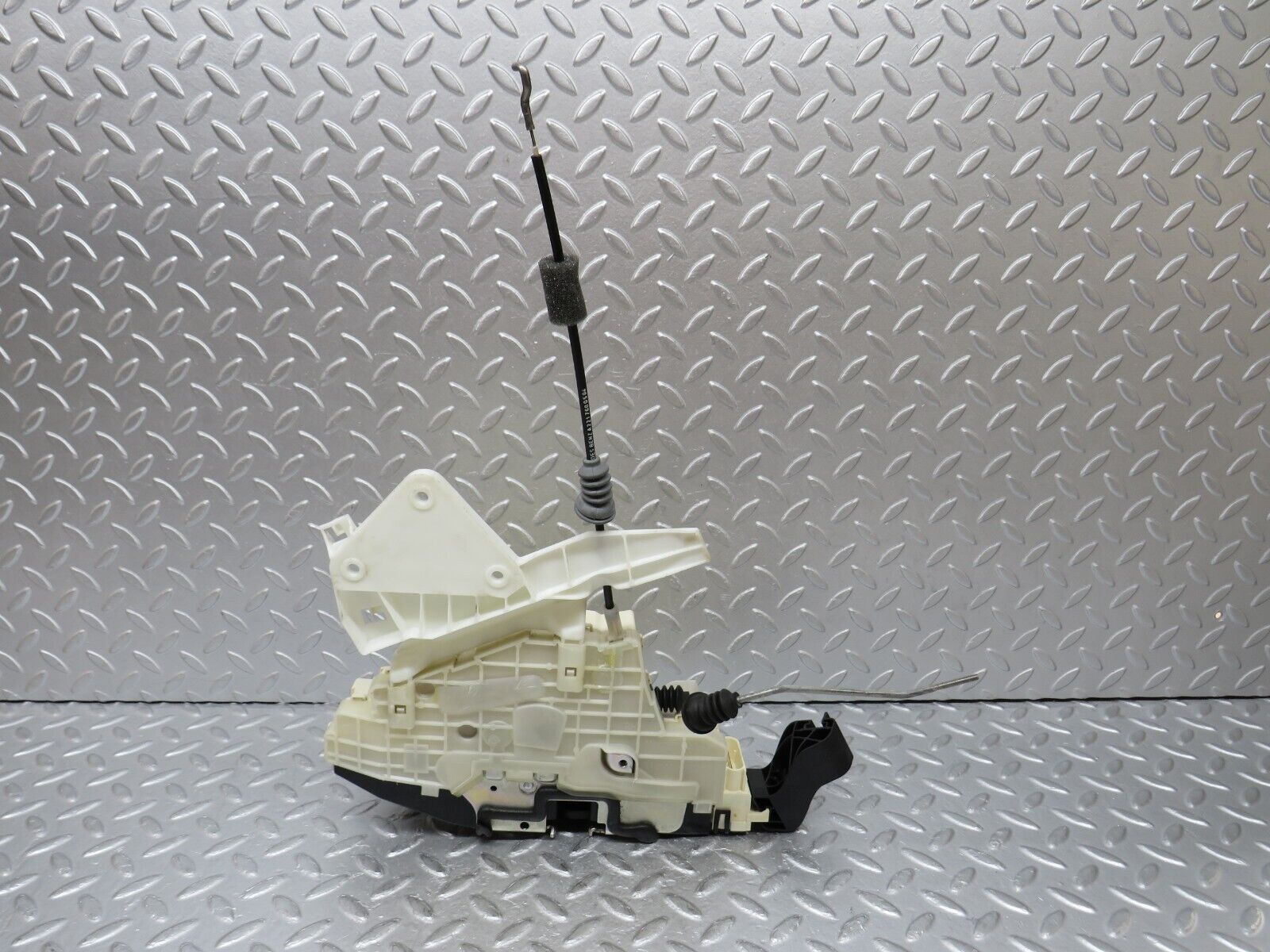 35236 Mercedes-Benz W221 Rear Right Door Lock Mechanism 2217302835