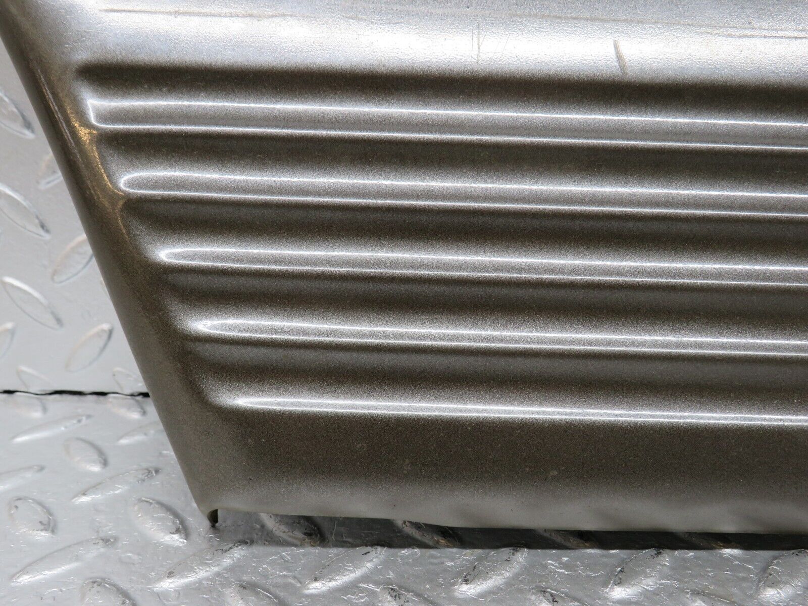 34373 Mercedes-Benz C126 380SEC Front Left Fender Wing Lower Moulding 1266900140