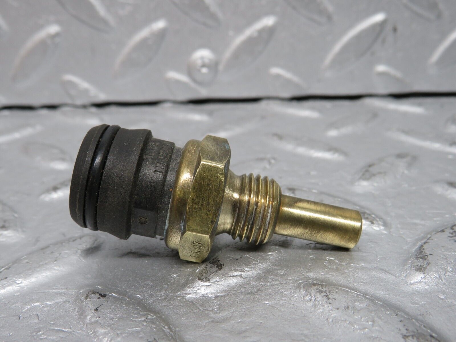 38663 Mercedes-Benz R129 280SL Coolant Temperature Sensor Beru 0095423517