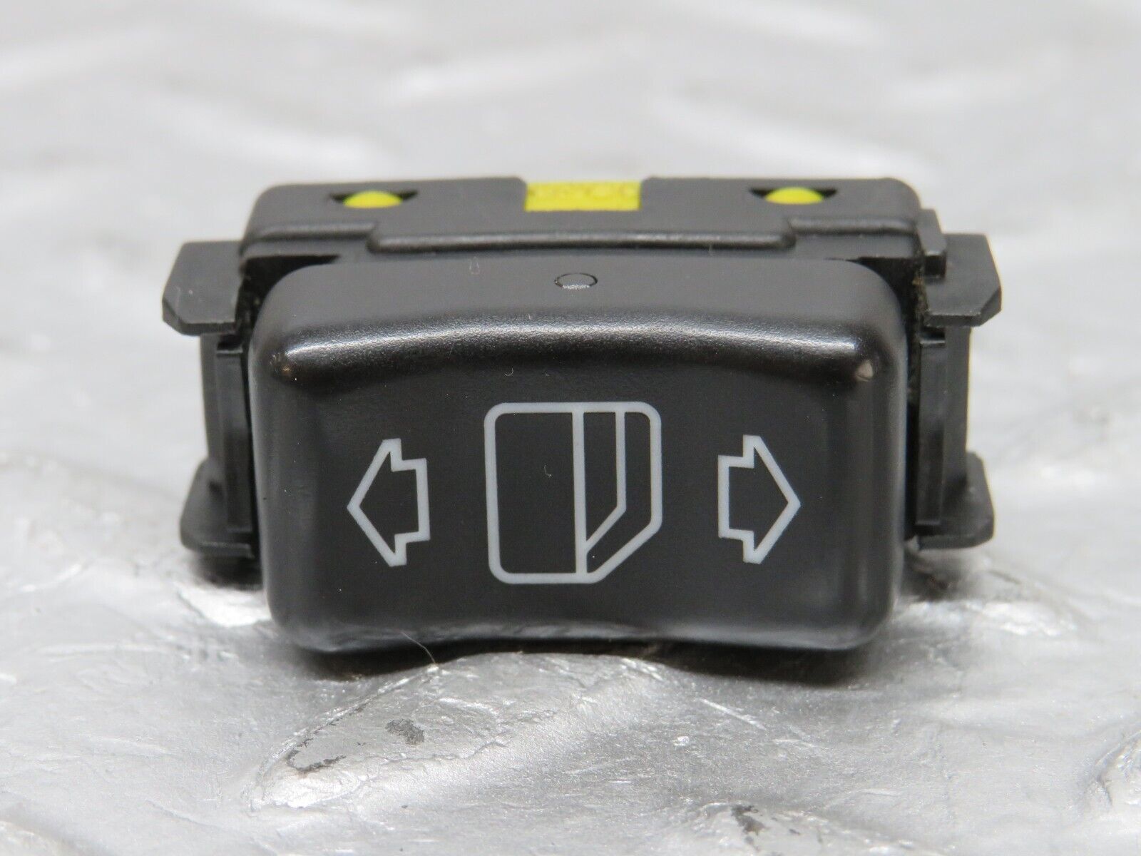 33319 Mercedes-Benz W202 C180 Electric Window Switch Right 1408212851