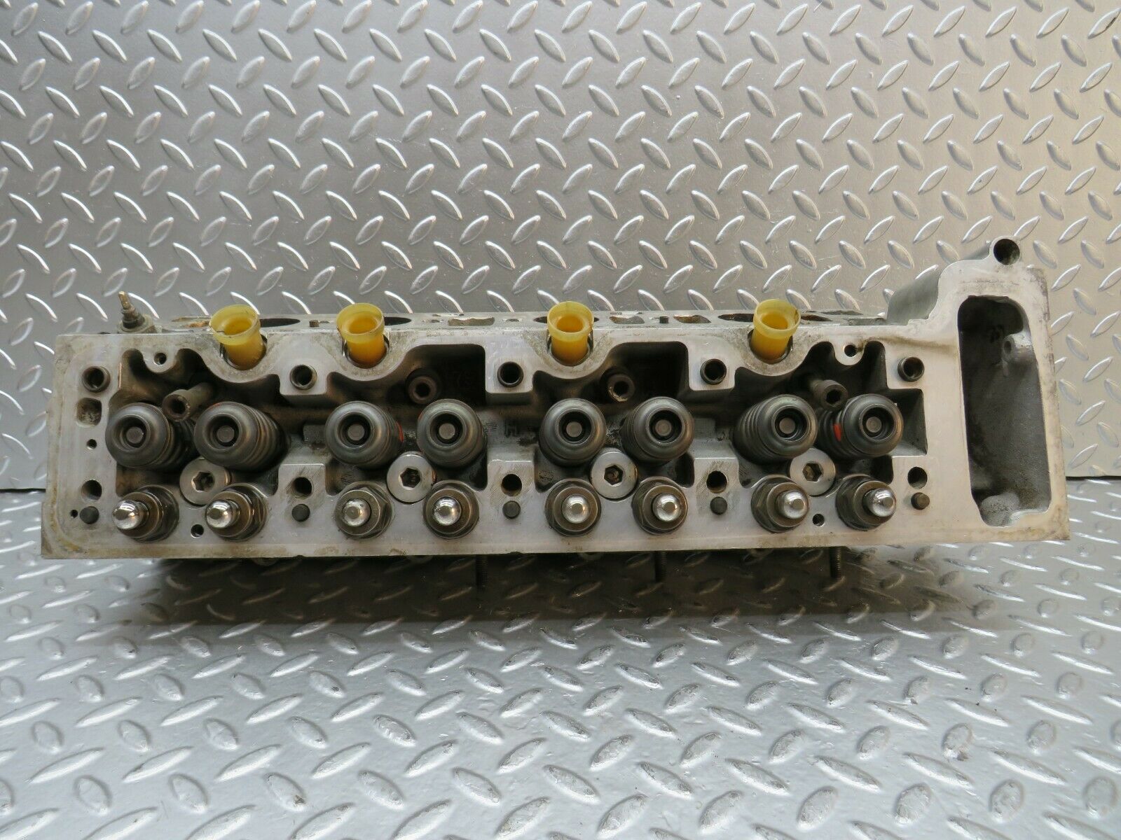 22819 Mercedes-Benz C107 450SLC Coupe Cylinder Head Right 1160162701