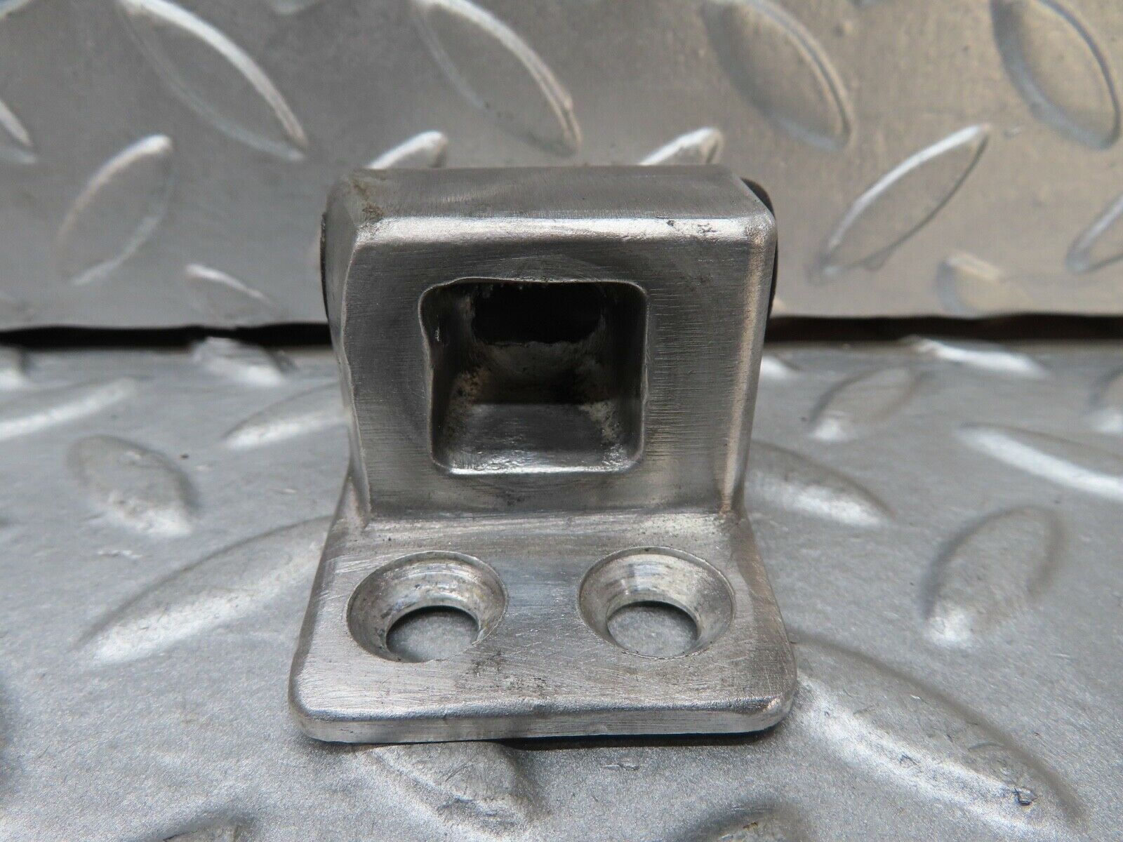 17564 Mercedes-Benz W116 450SEL Door Lock Latch Right Side