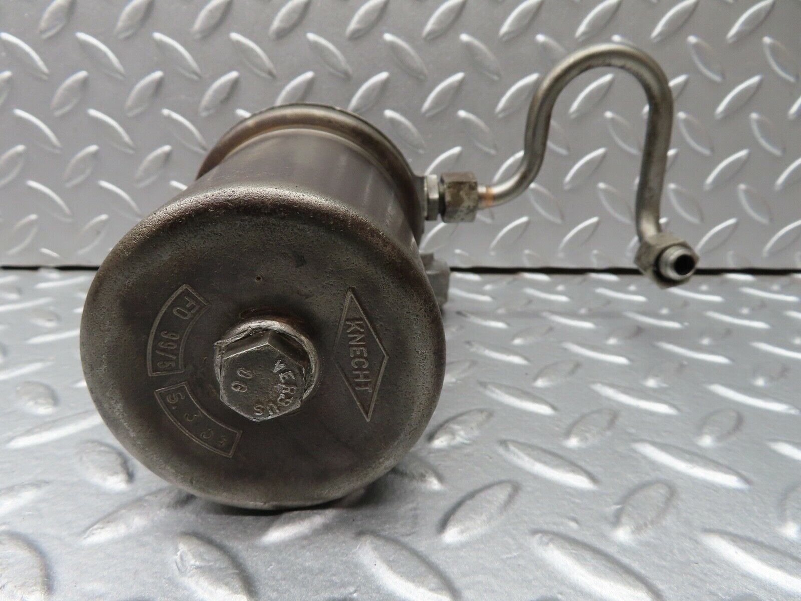 18559 Mercedes-Benz W136 170V Oil Filter Housing 1811840008