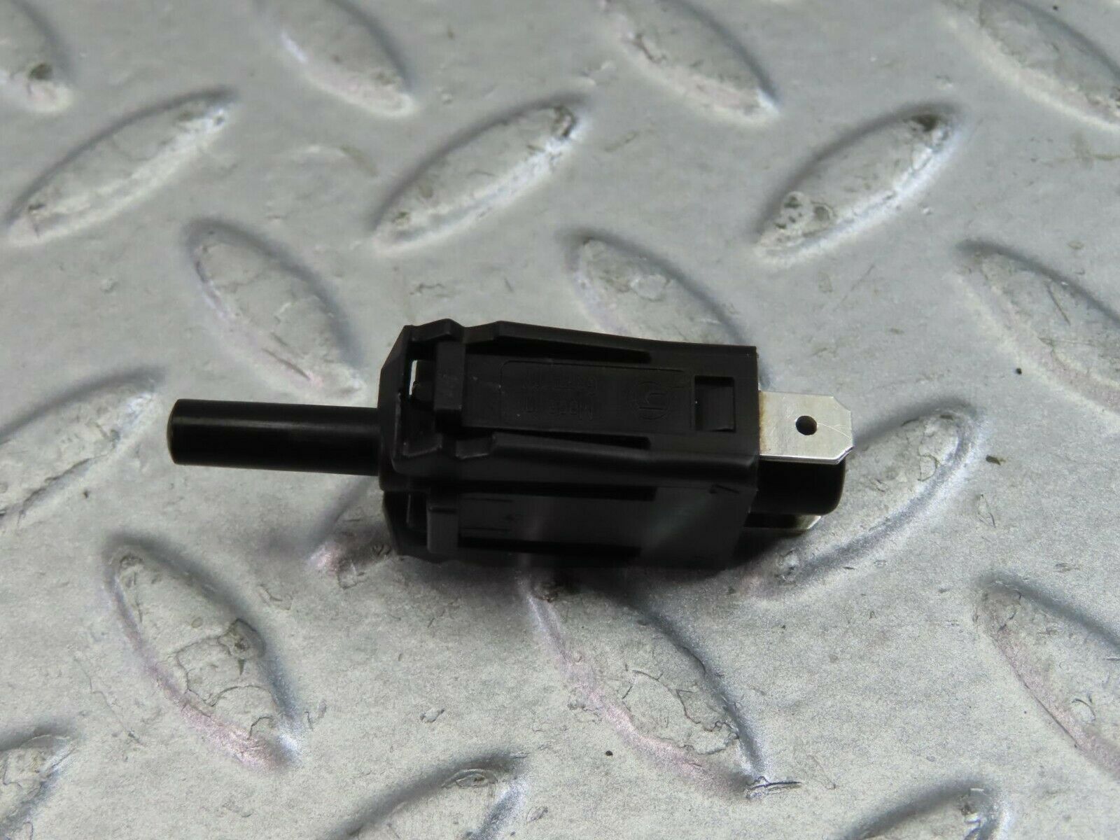 9334 Mercedes-Benz C124 300CE Coupe Door Contact Switch 0015458714