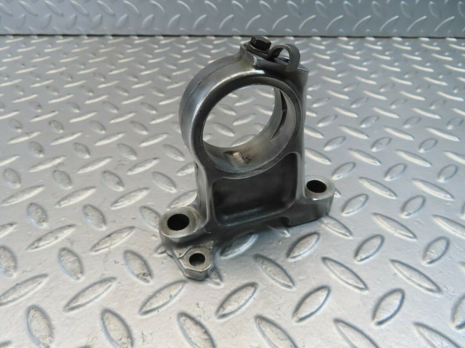 10964 Mercedes-Benz W115 220D Engine Camshaft Tower Bearing 6210511216