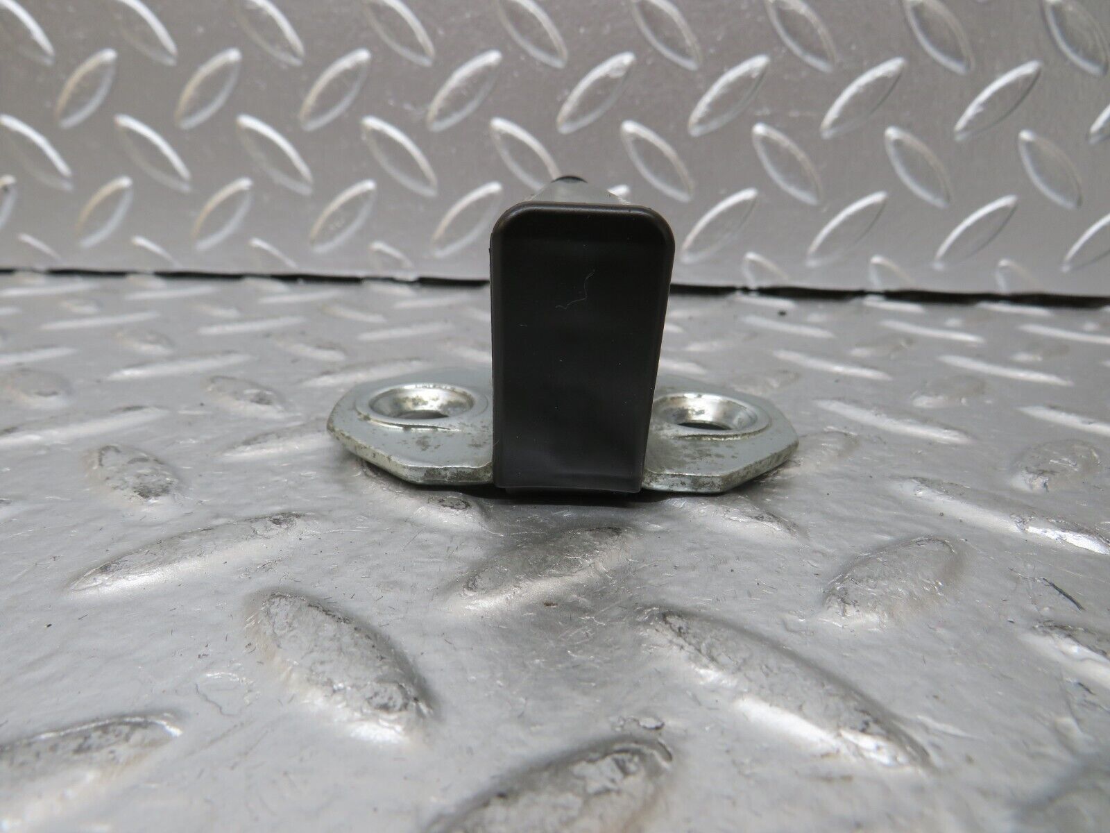 25049 Mercedes-Benz W140 S320 Door Lock Latch Right Side