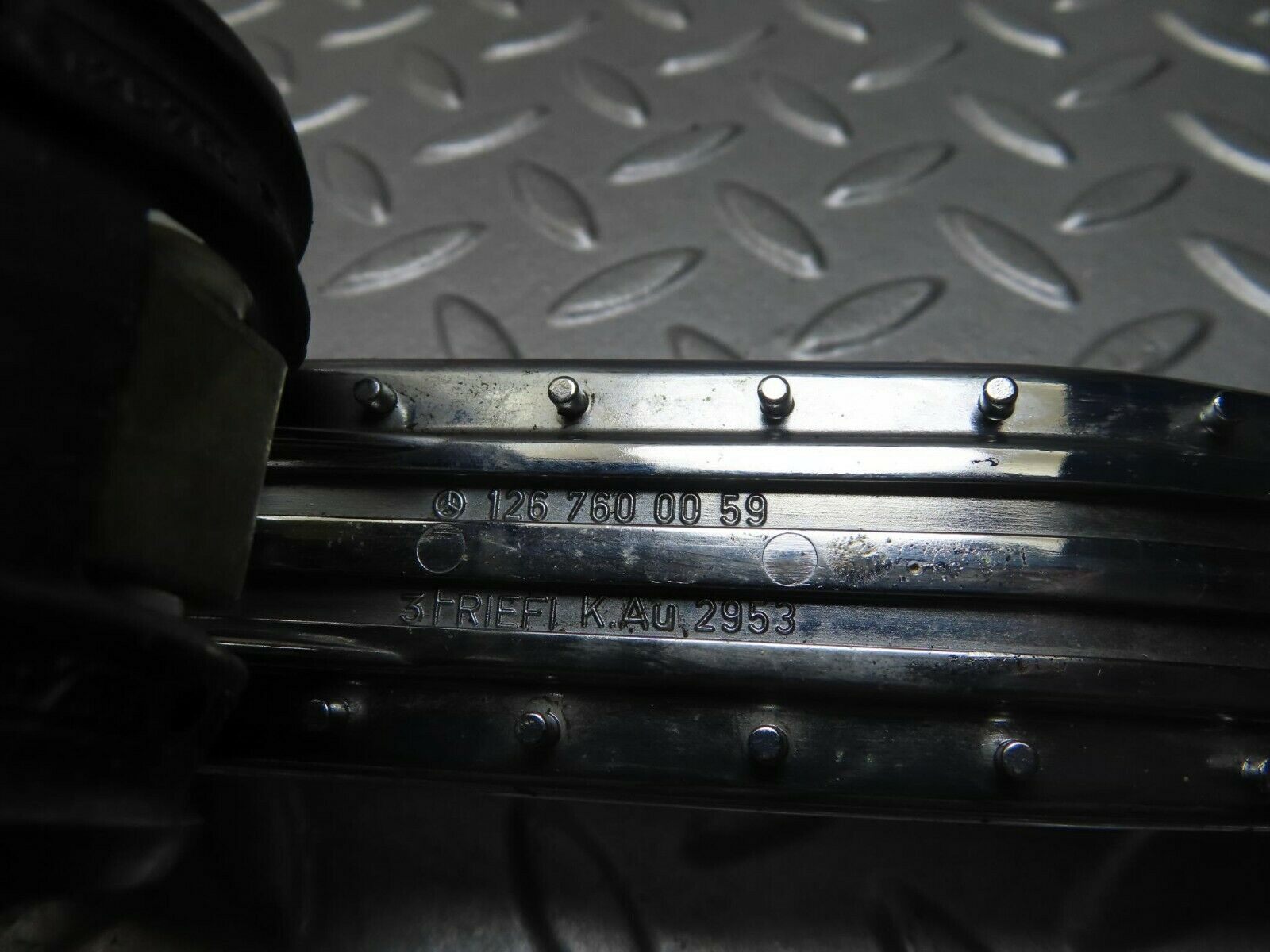 8762 Mercedes-Benz W126 Exterior Door Handle Rear 1267600059