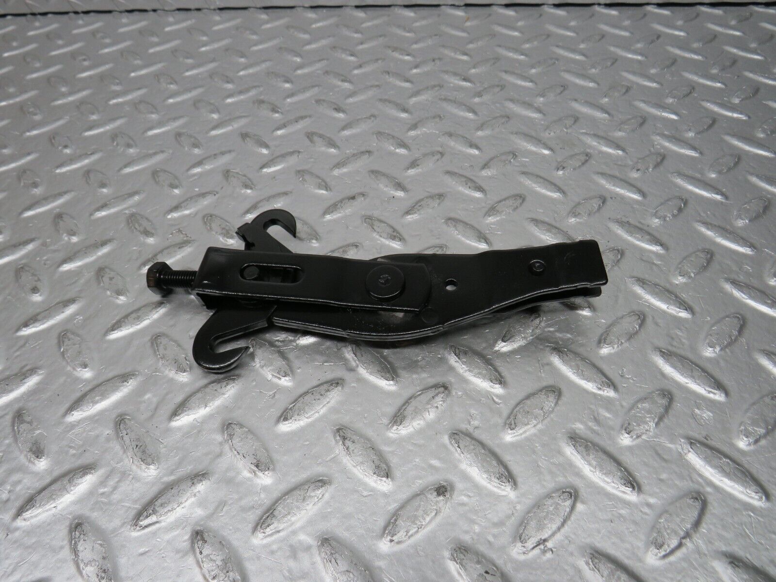 31454 Mercedes-Benz S124 220TE Wagon Handbrake Adjusting Handbrake Regulator