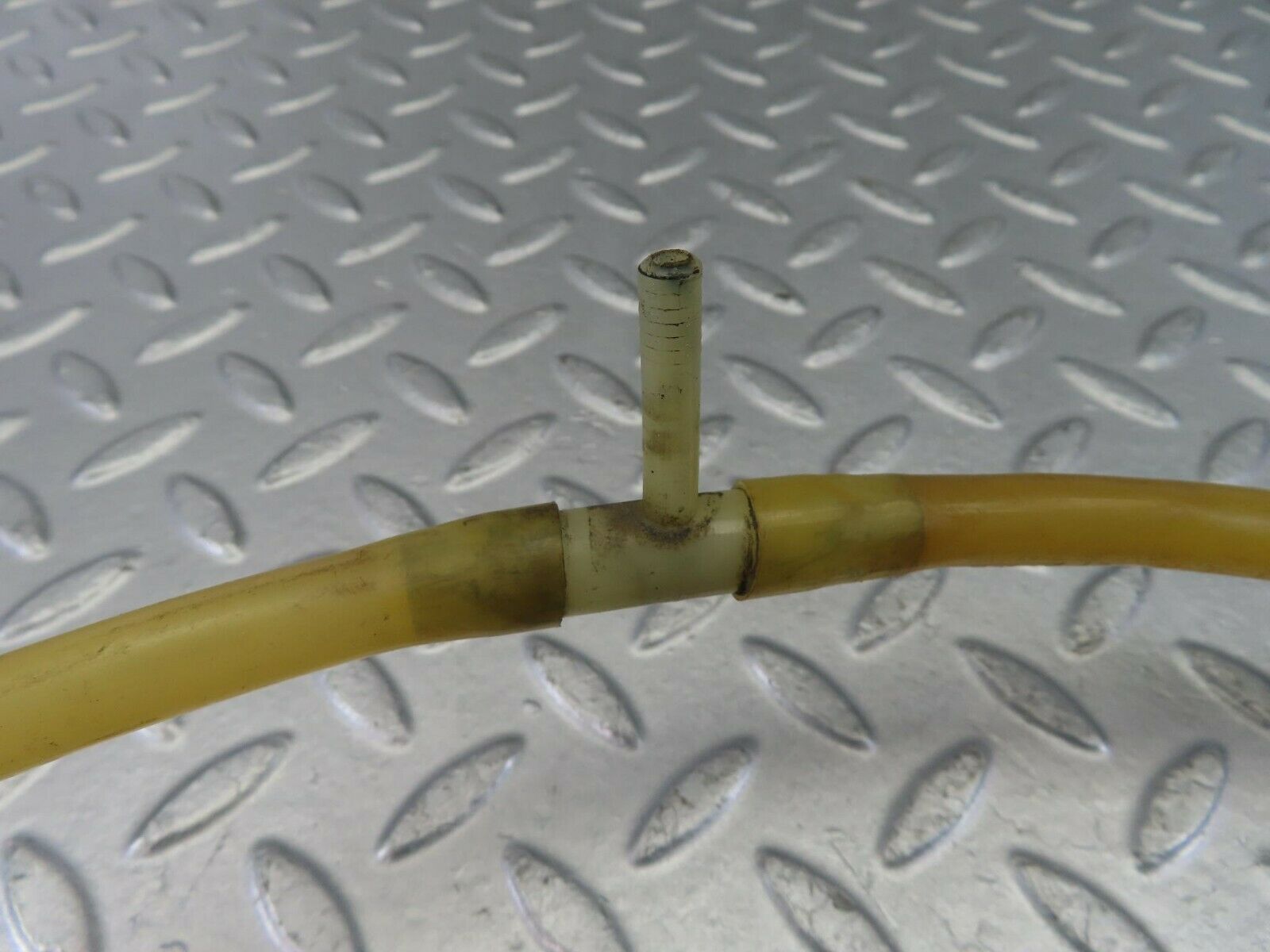 10069 Mercedes-Benz C123 230CE Coupe Brake Servo Vacuum Pipe