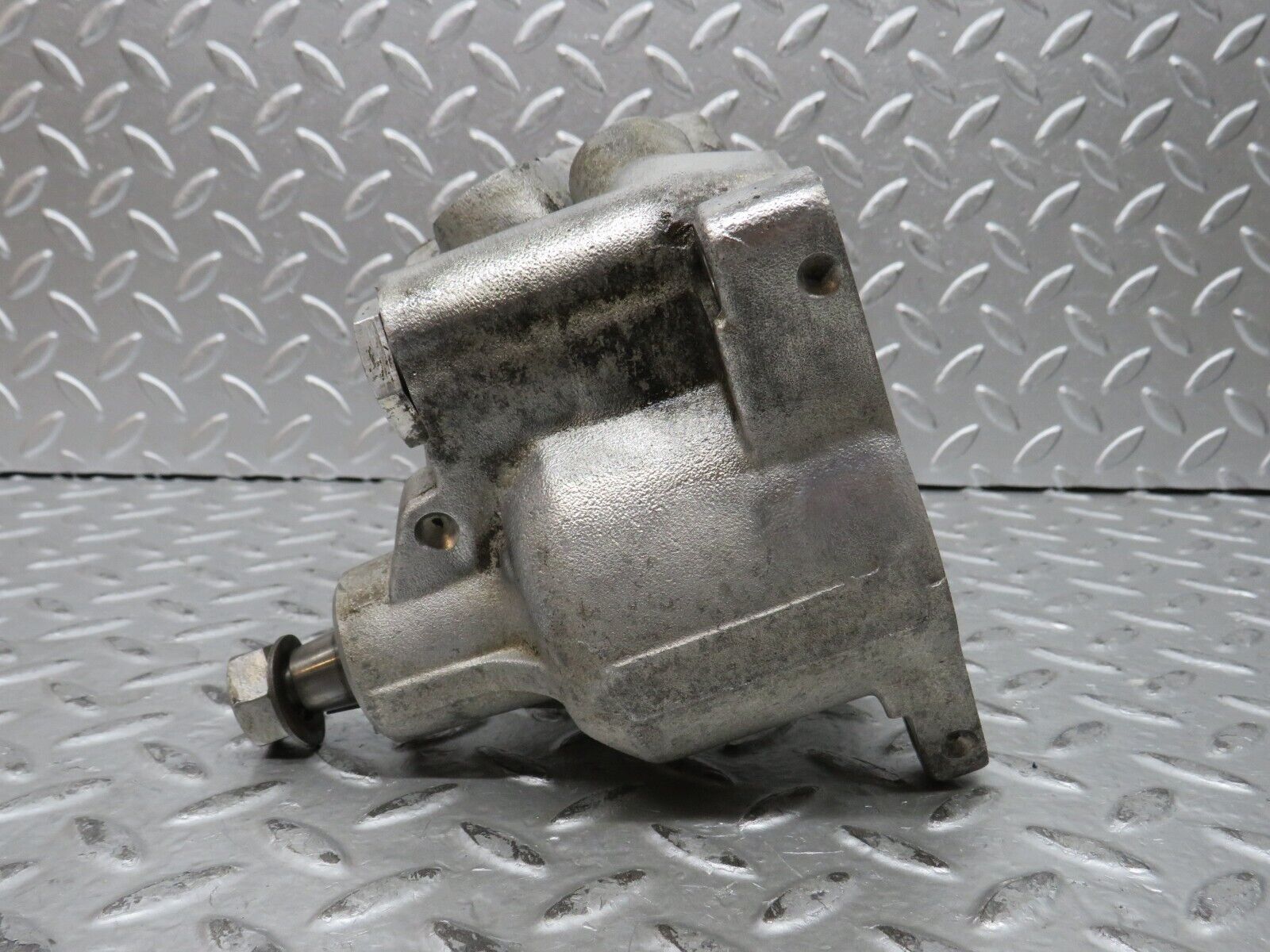 28706 Mercedes-Benz W123 230E Power Steering Pump 1264601380