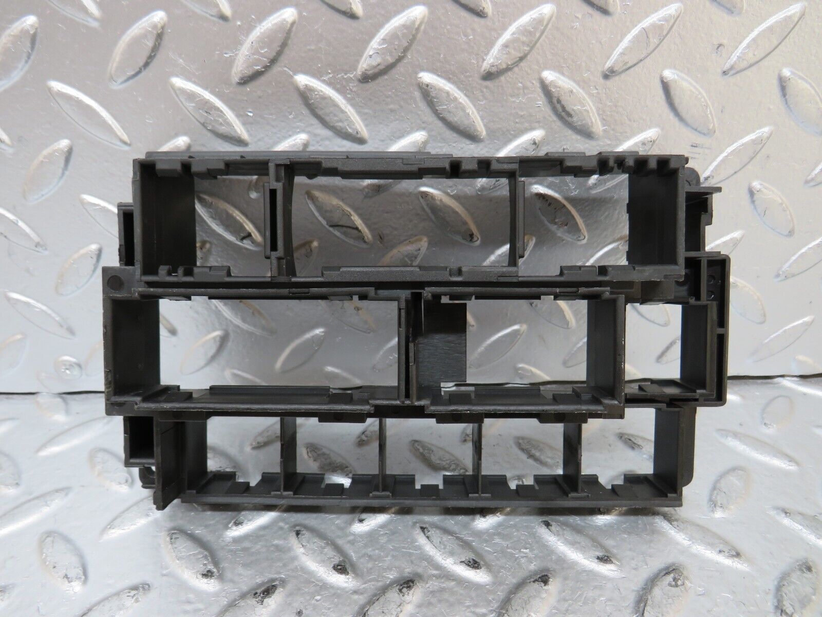 26586 Mercedes-Benz C124 220CE Coupe Fuse Relay Holder Bracket 1245450140