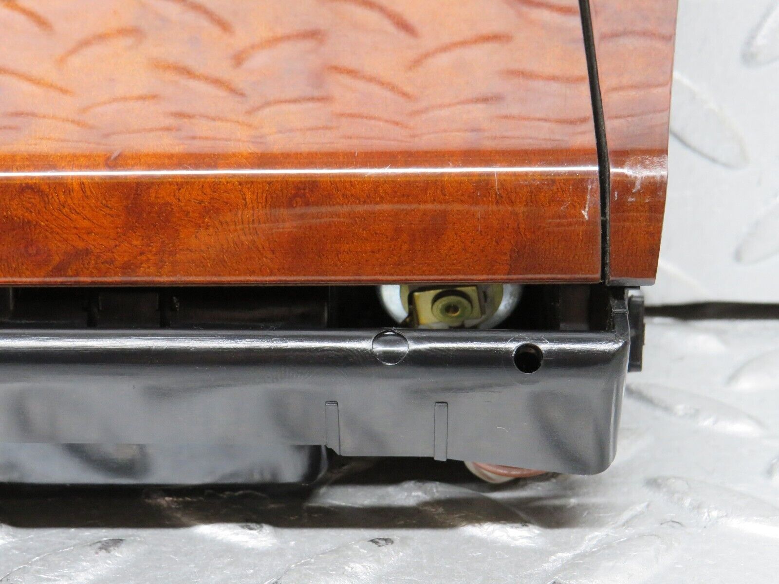 37925 Mercedes-Benz A124 320E Cabriolet Centre Console Ashtray Wood Finish