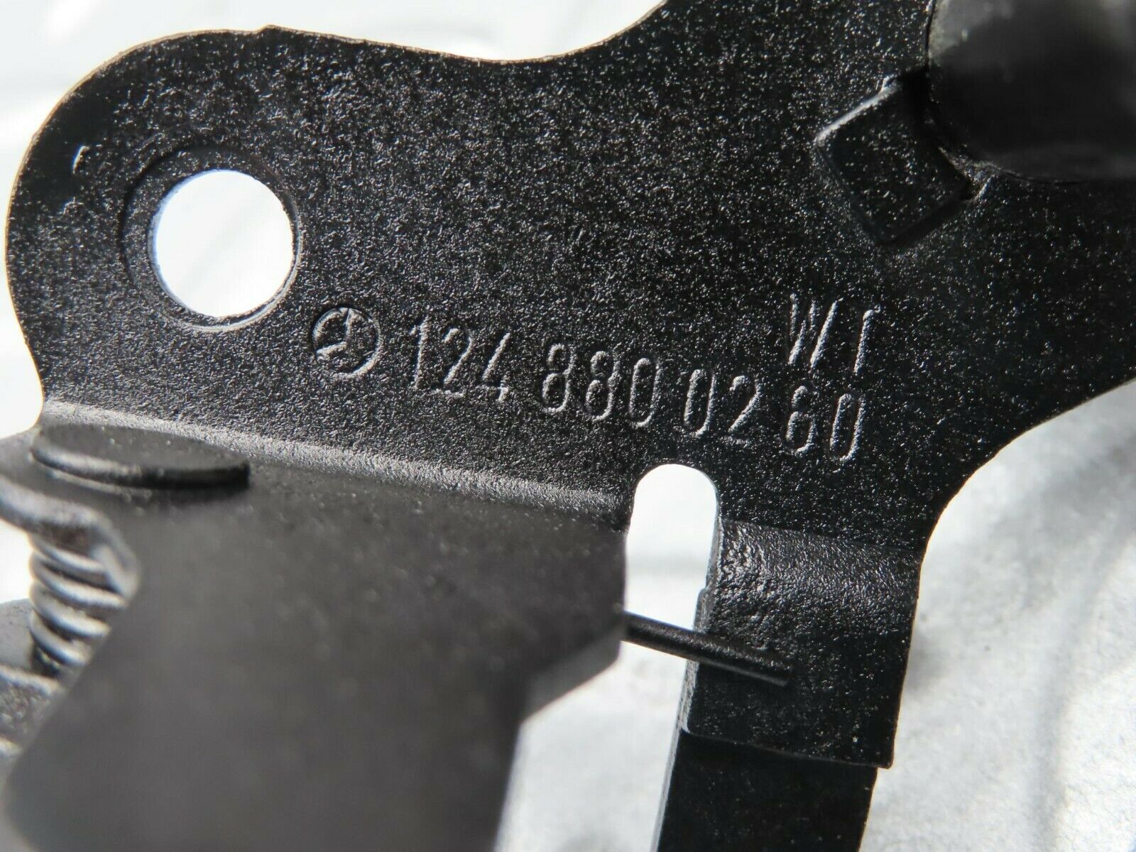 16330 Mercedes-Benz W124 260E Bonnet Lock Catch 1248800260