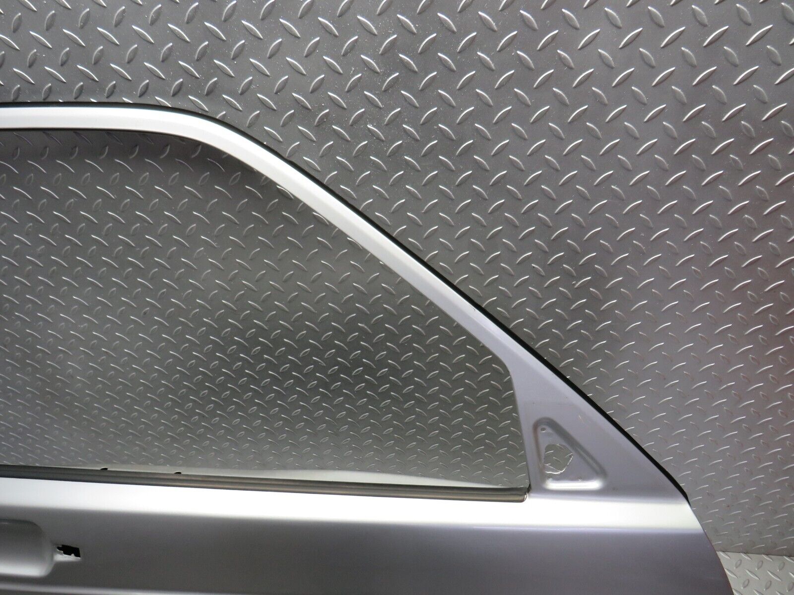 31824 Mercedes-Benz W201 190LE 1.8L Front Right Door