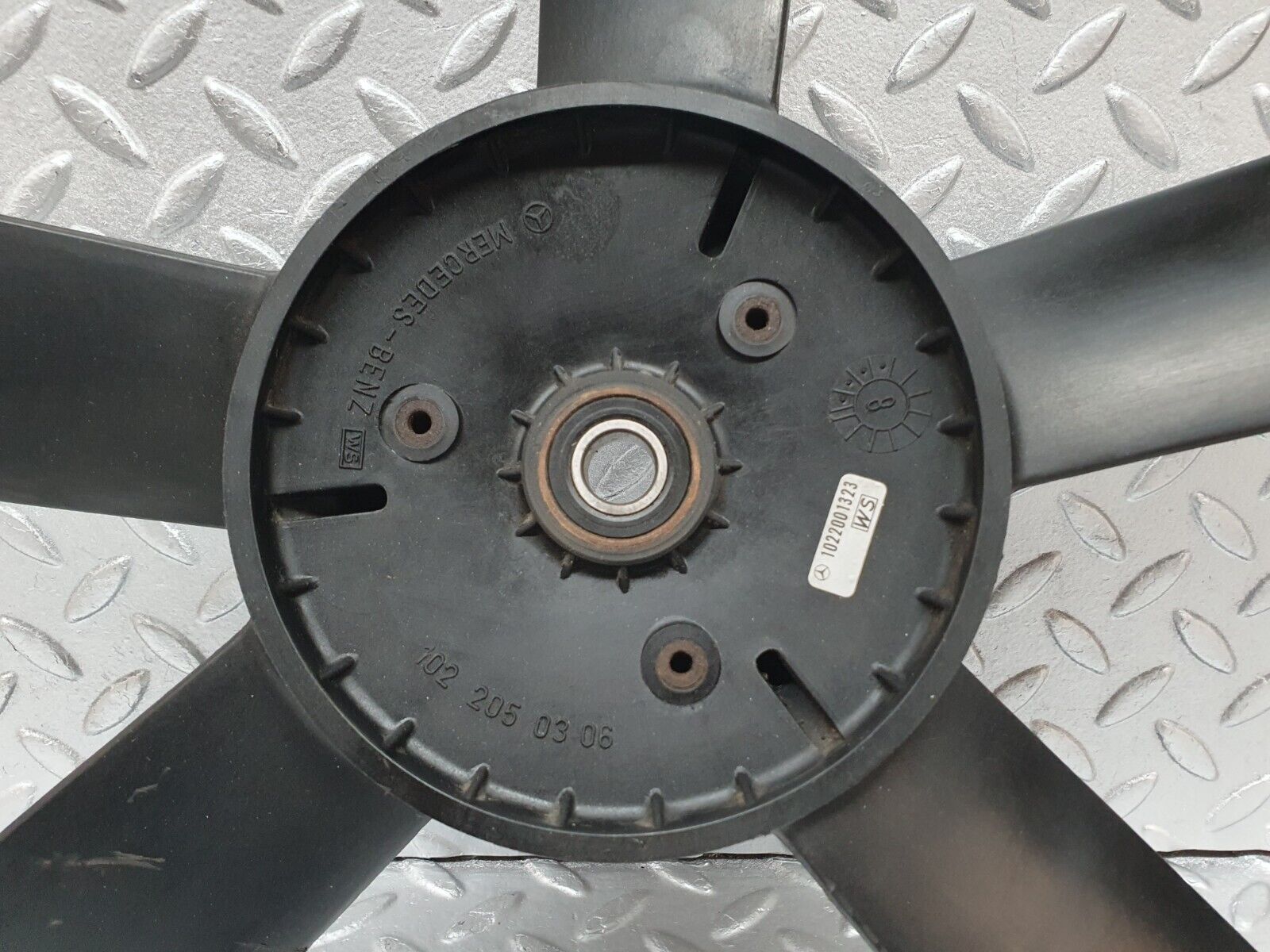 41413 Mercedes-Benz W124 200E Engine Cooling Fan 1022050306 1022001323