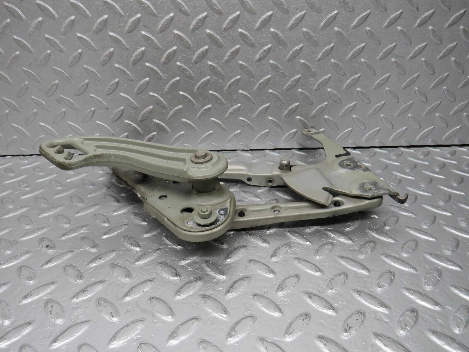 39451 Mercedes-Benz R129 320SL Coupe Bonnet Hinge Left Side 1298800128 1298870174