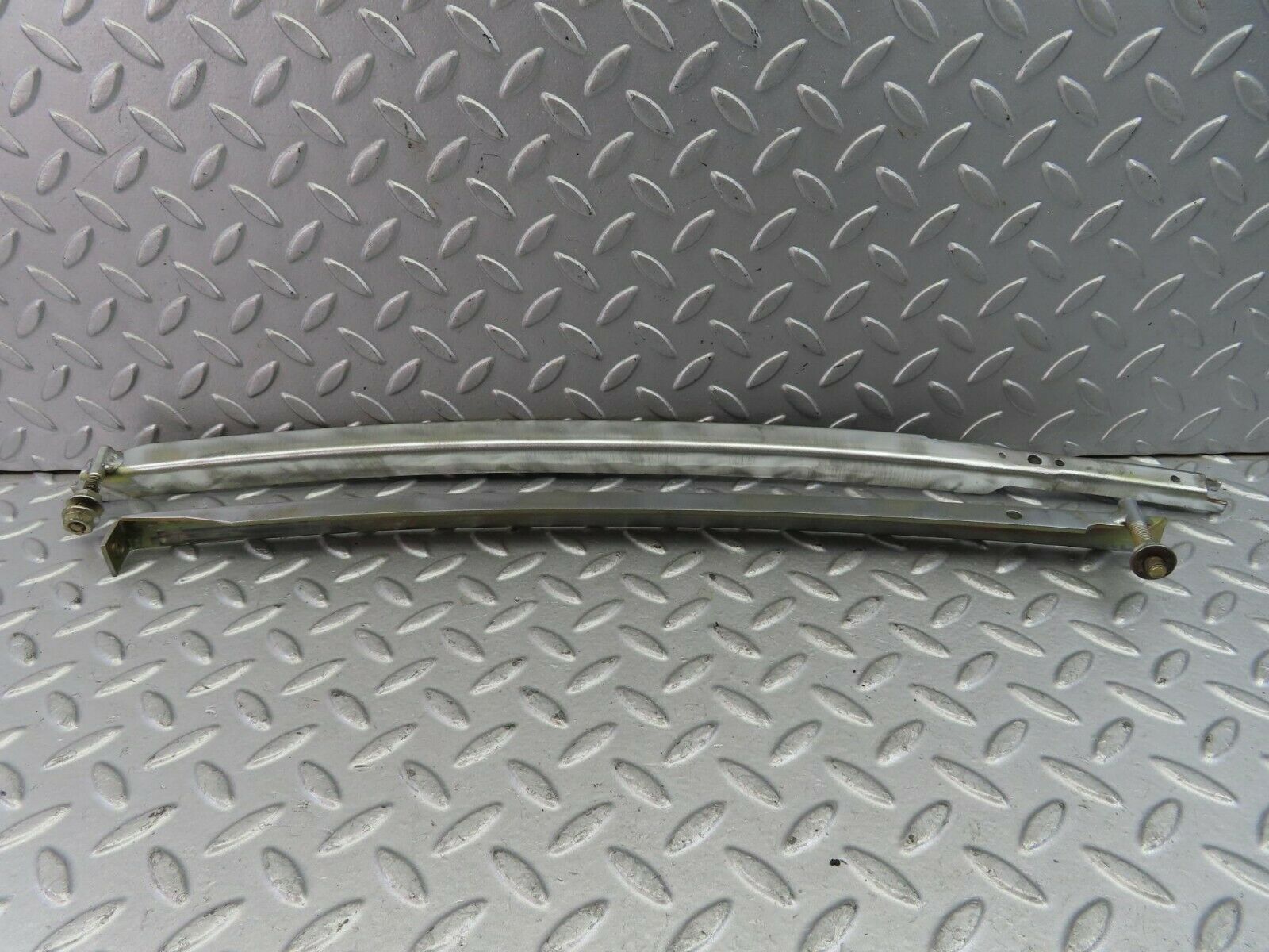 9727 Mercedes-Benz C123 280CE Coupe Front Right Door Window Channel Pair