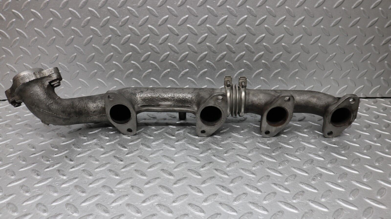 37249 Mercedes-Benz C126 420SEC Coupe Exhaust Manifold Right 1161422402 1161420602