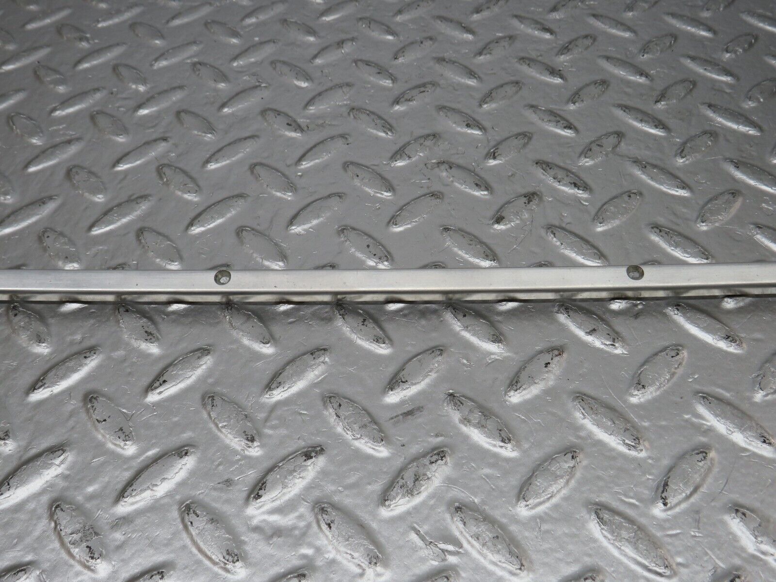34218 Mercedes-Benz W124 260E Sunroof Chrome Trim