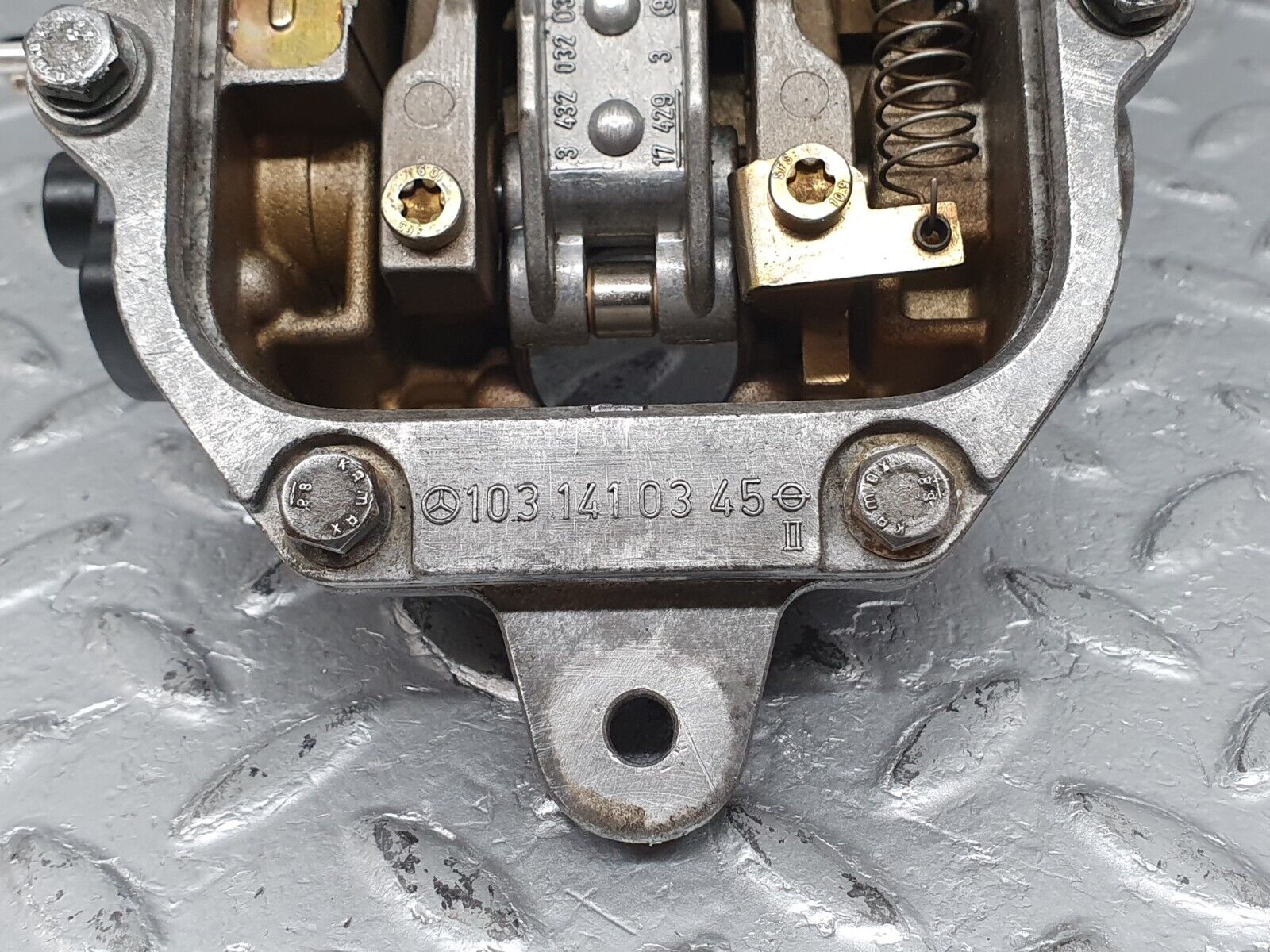 41095 Mercedes-Benz W126 300SE Air Flow Mass Meter Sensor Bosch 1031410345 0438121033 1160700274