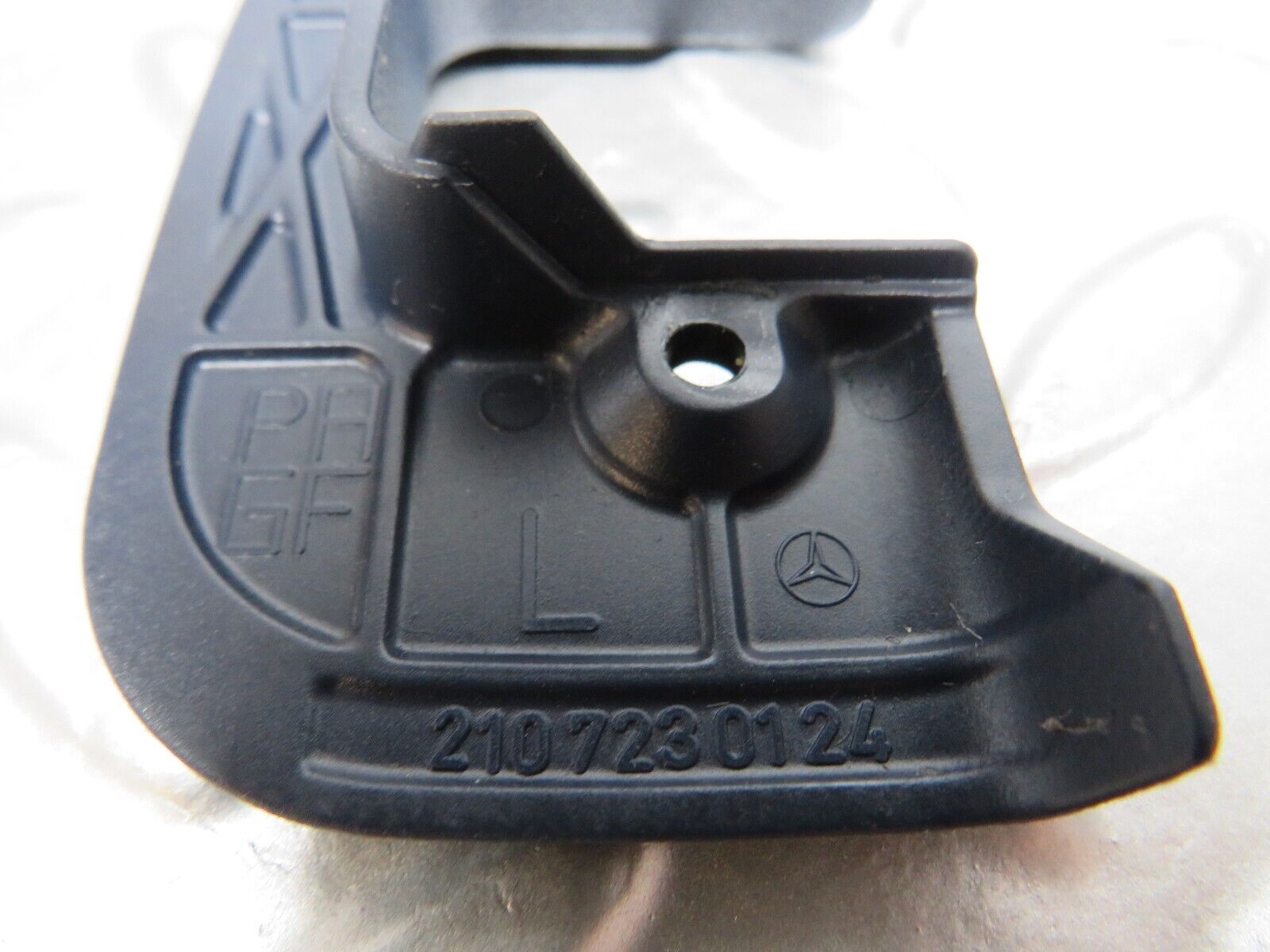 24693 Mercedes-Benz W140 S320 Left Interior Door Latch Trim Blue 2107230124