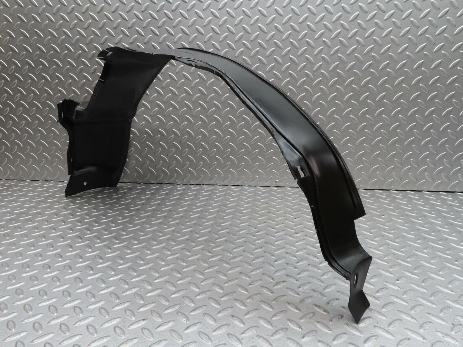 14716 Mercedes-Benz W201 190E Inner Mudguard Panelling Front Left 2018841135
