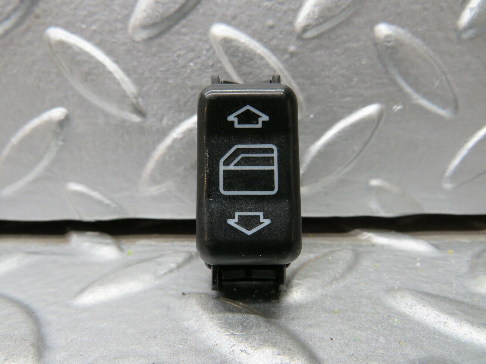 21882 Mercedes-Benz W124 Electric Window Switch Left Side 1248208910