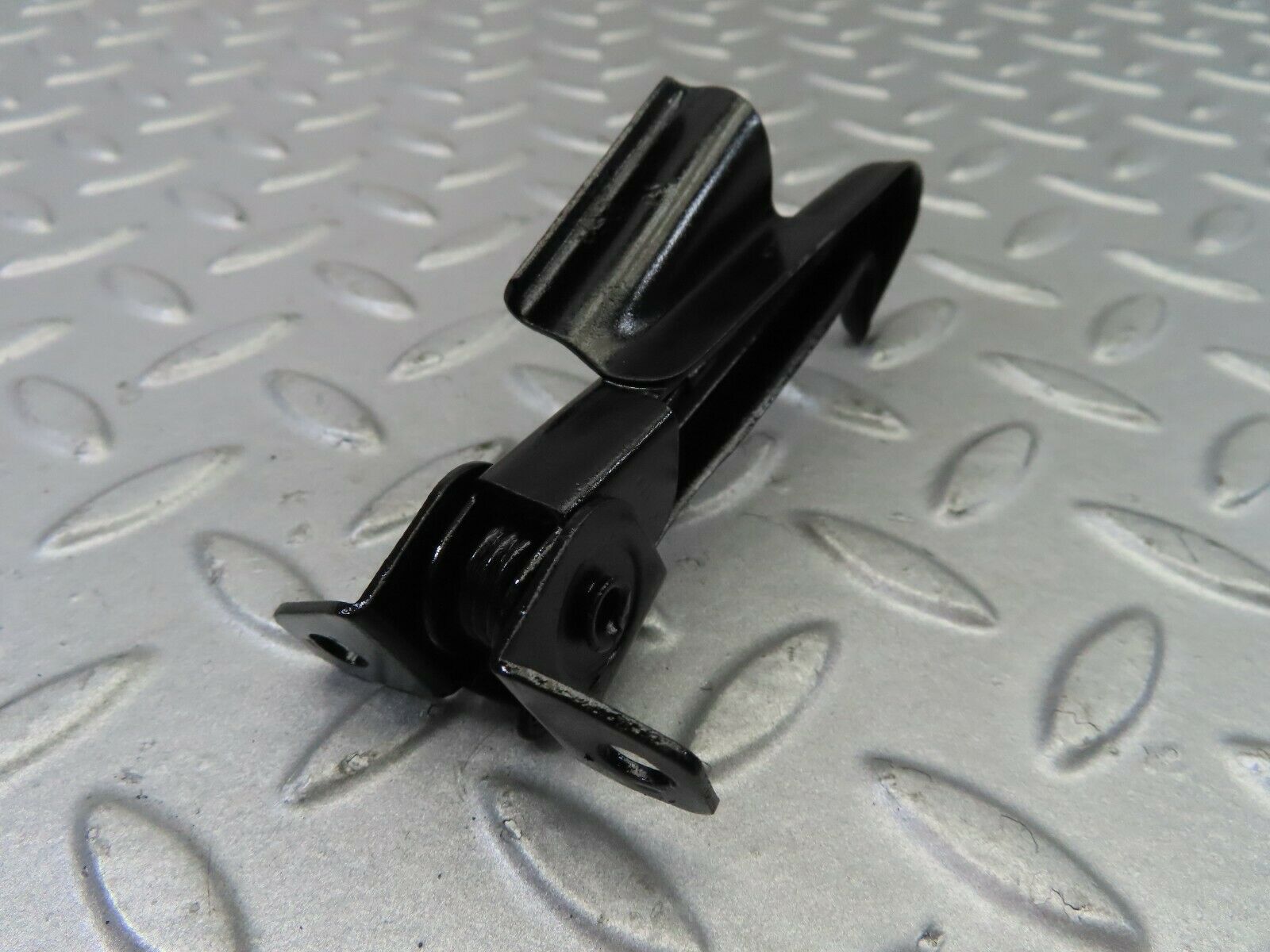 7478 Mercedes-Benz W116 450SE Bonnet Safety Latch