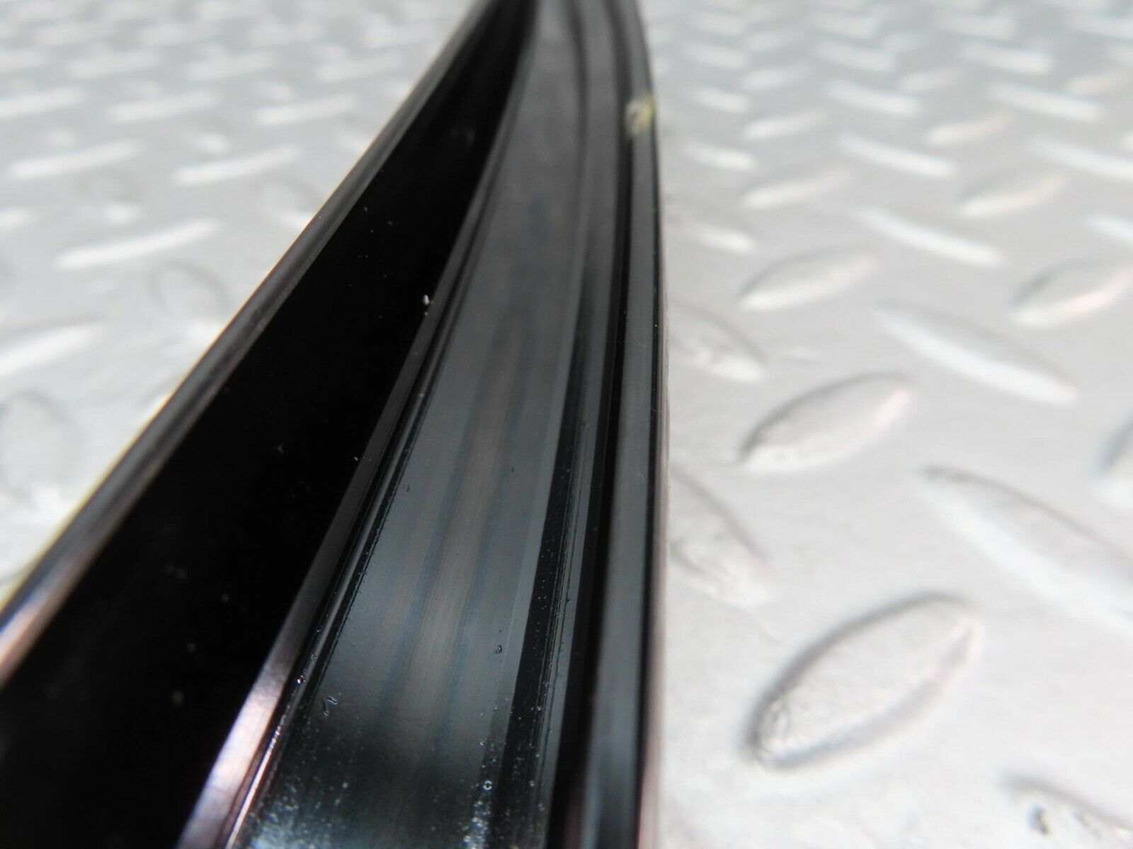 15028 Mercedes-Benz W140 S320 Rear Left Door Window Channel