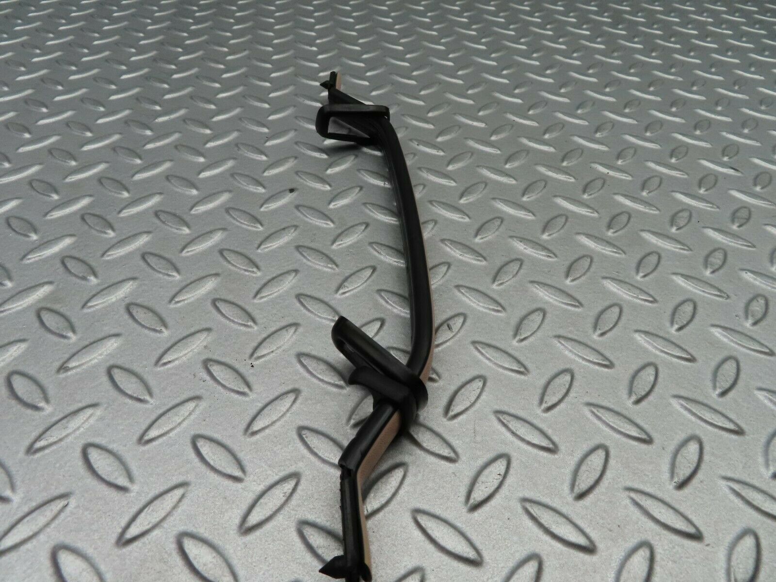 5669 Mercedes-Benz W123 200 Interior Roof Grab Handle
