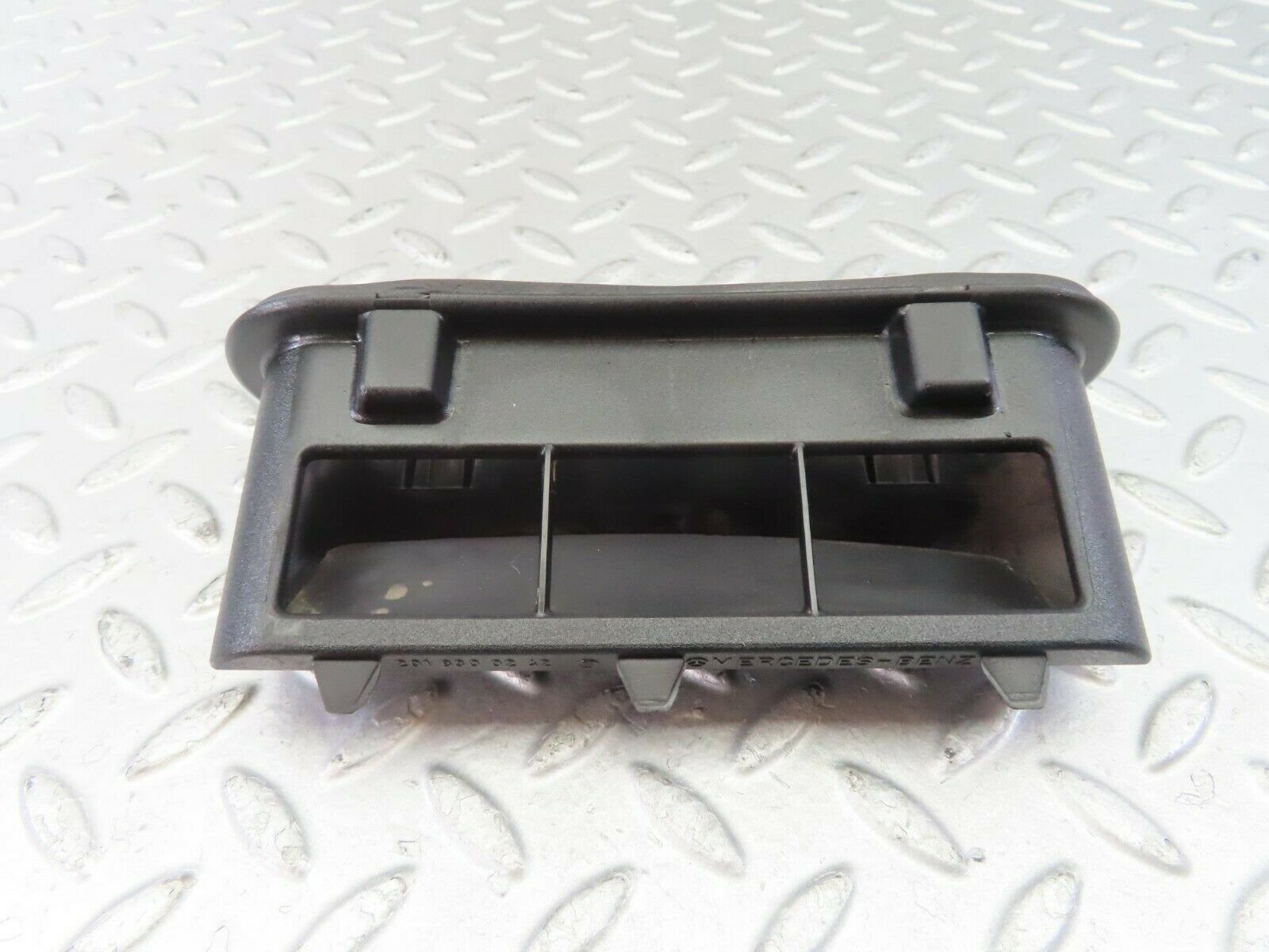 10372 Mercedes-Benz W201 190E Trunk Breather Ventilation Valve 2018300242