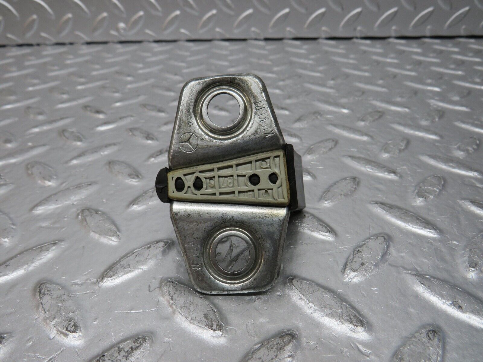 30481 Mercedes-Benz W124 230E Door Lock Latch