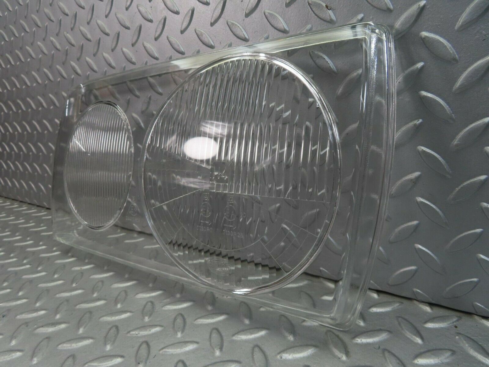 8471 Mercedes-Benz W123 Headlight Lens Hella Left