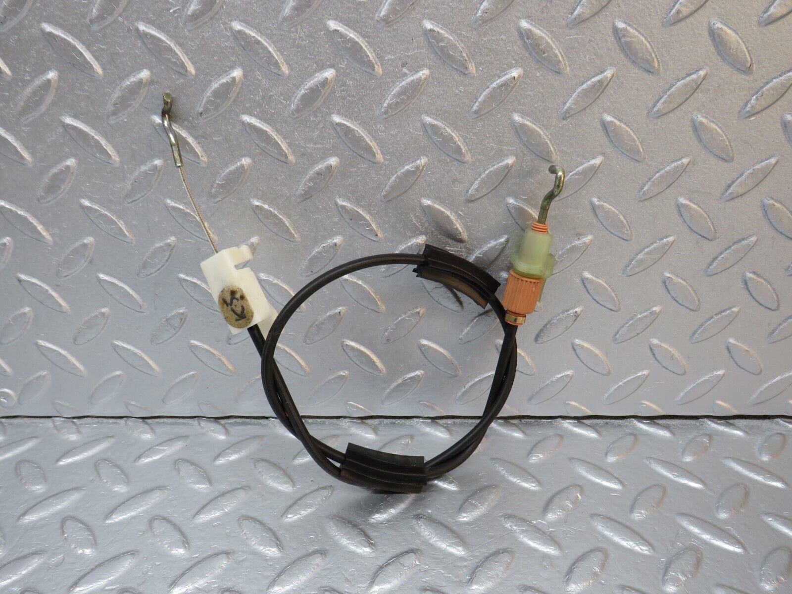 39753 Mercedes-Benz R129 320SL Coupe Door Lock Cable