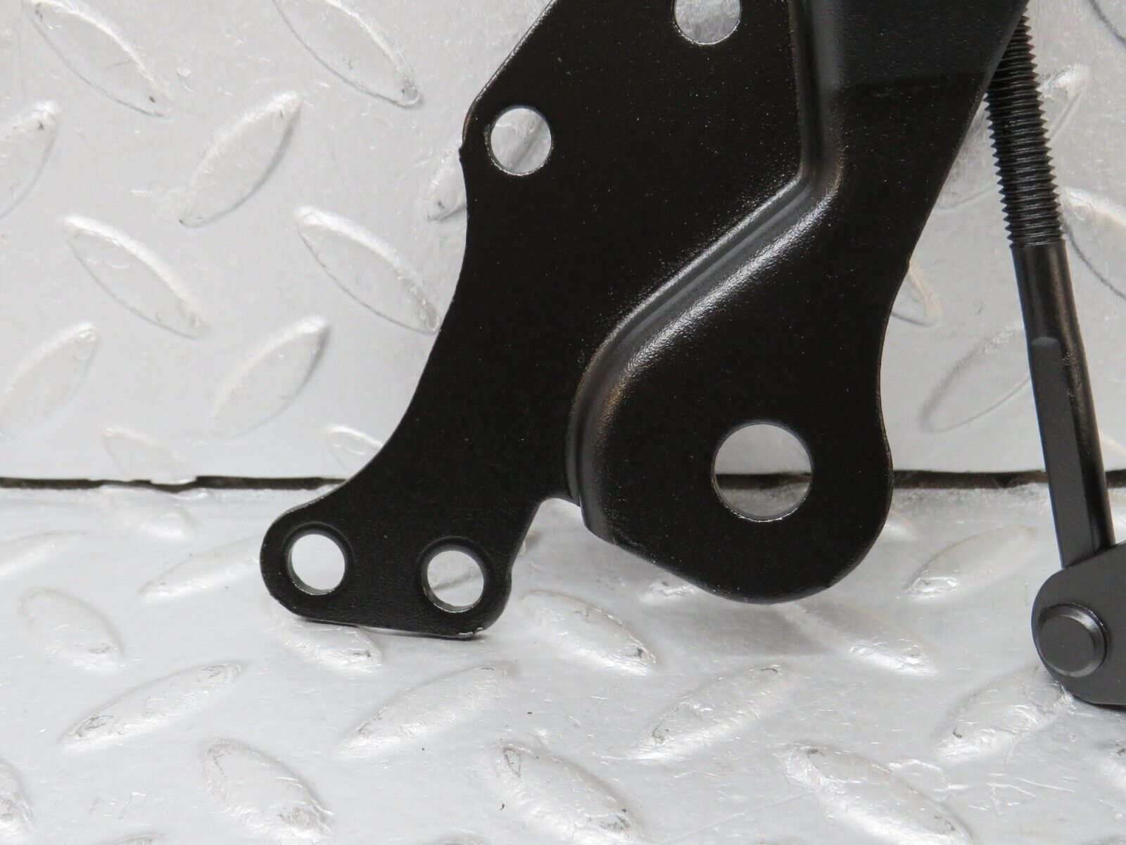 38925 Mercedes-Benz W201 190E 2.6L Alternator Generator Tensioner