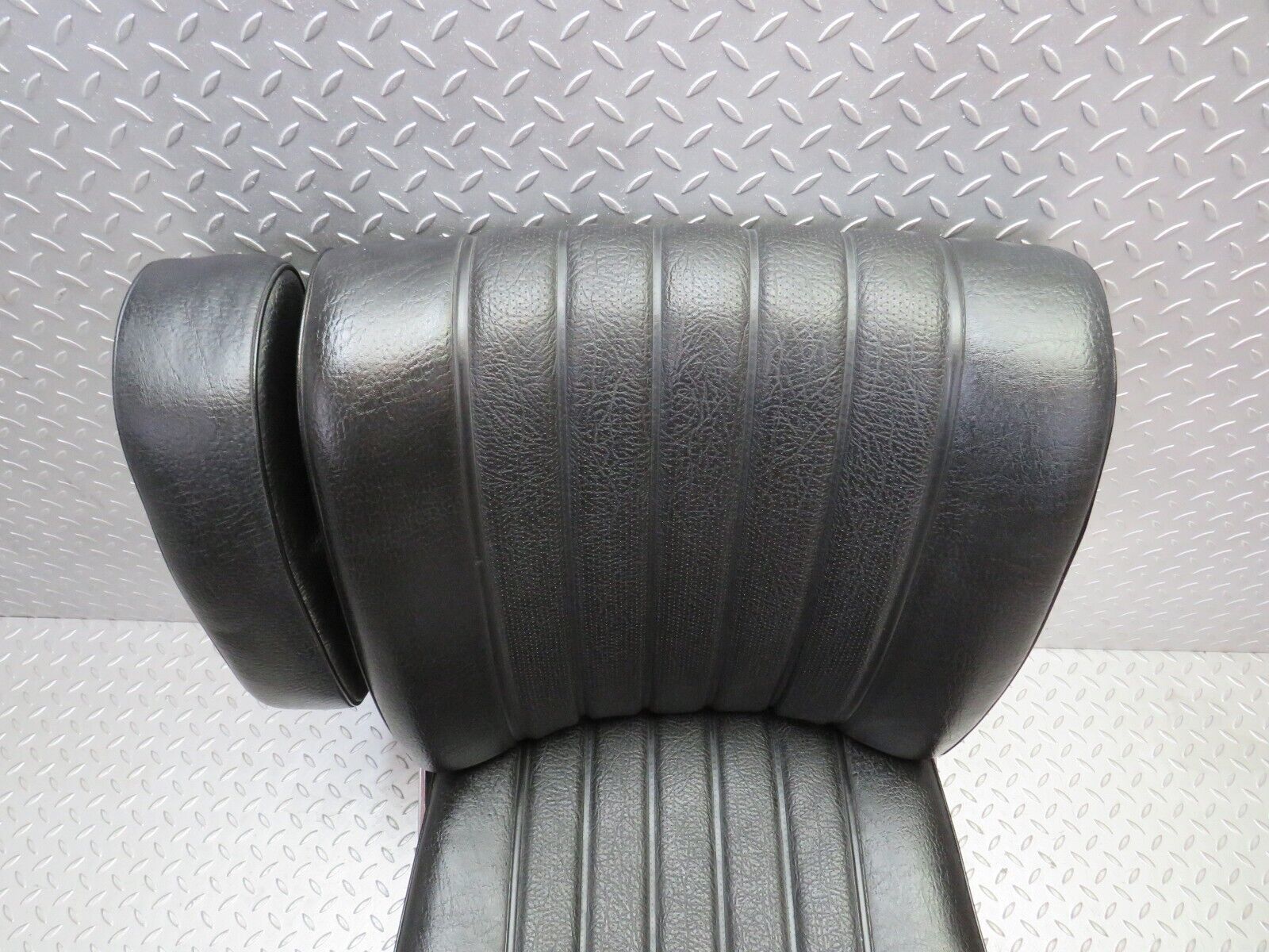 35884 Mercedes-Benz W108 Front Left Seat Black