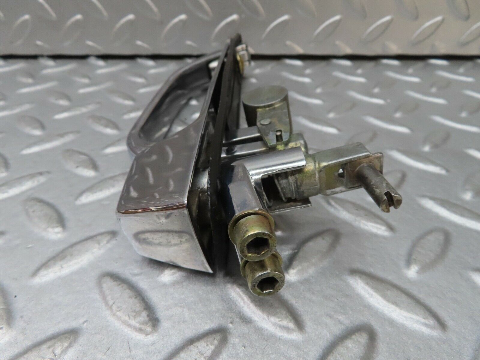 17659 Mercedes-Benz W116 450SEL Exterior Chrome Door Handle Rear Left