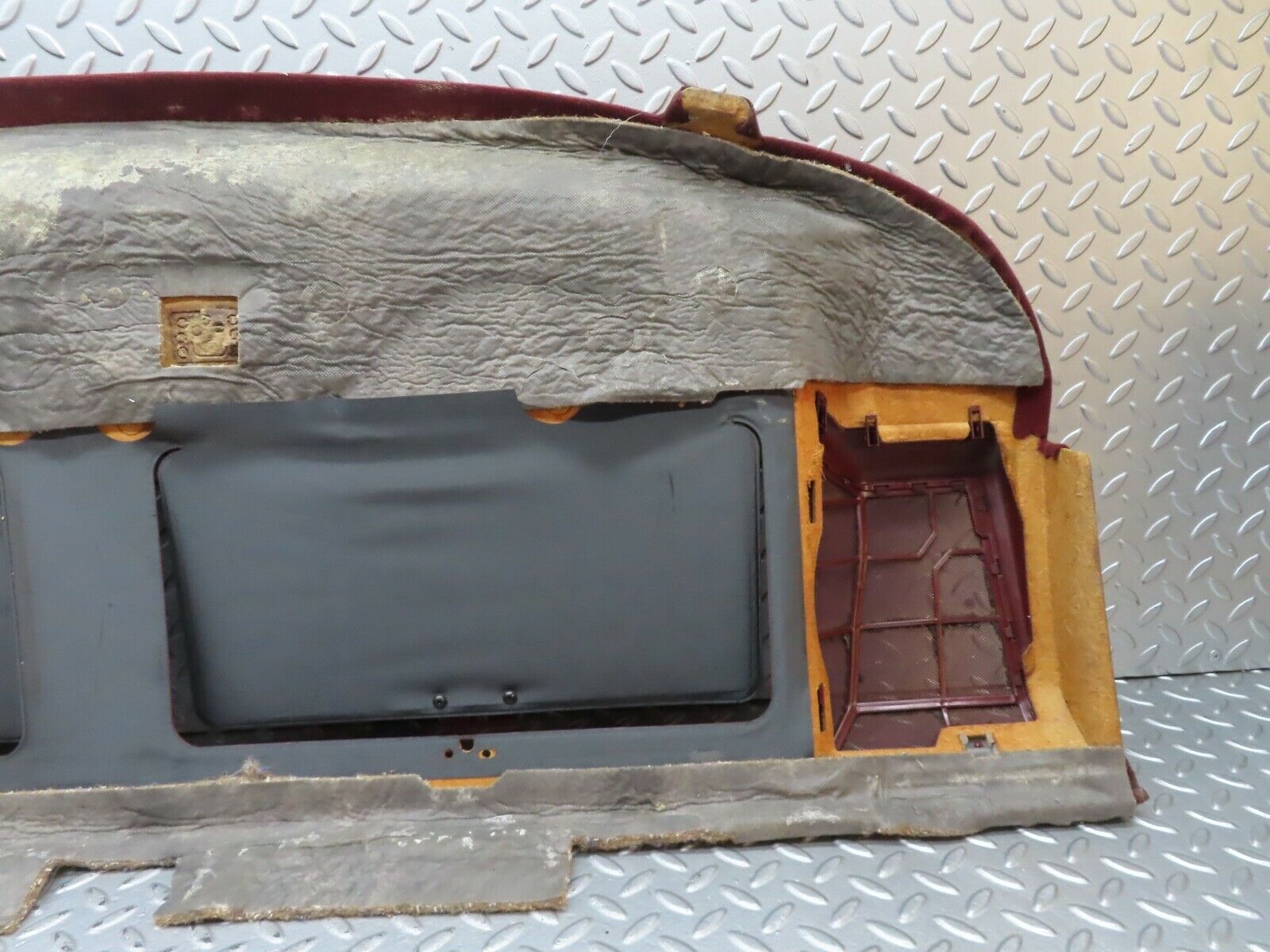 21472 Mercedes-Benz W126 300SE Parcel Shelf Burgundy Red