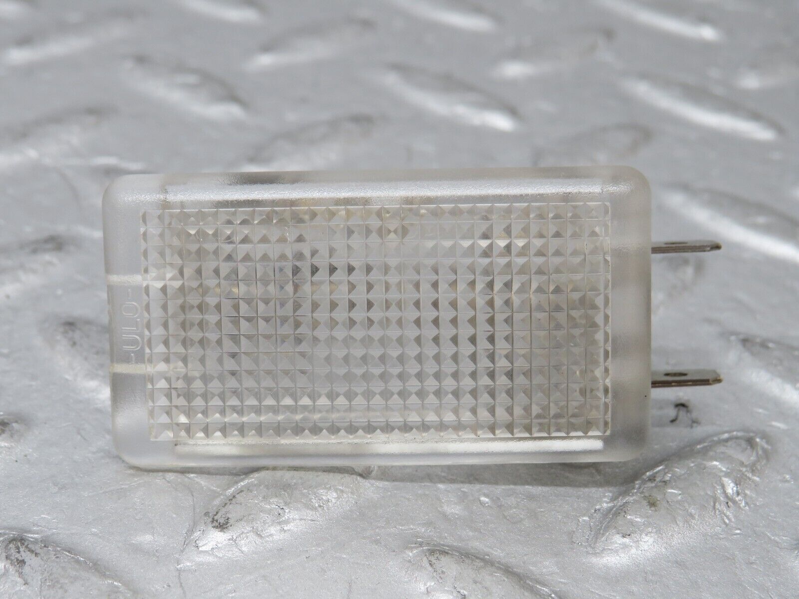 36052 Mercedes-Benz W126 420SE Glove Box Light 1268201301