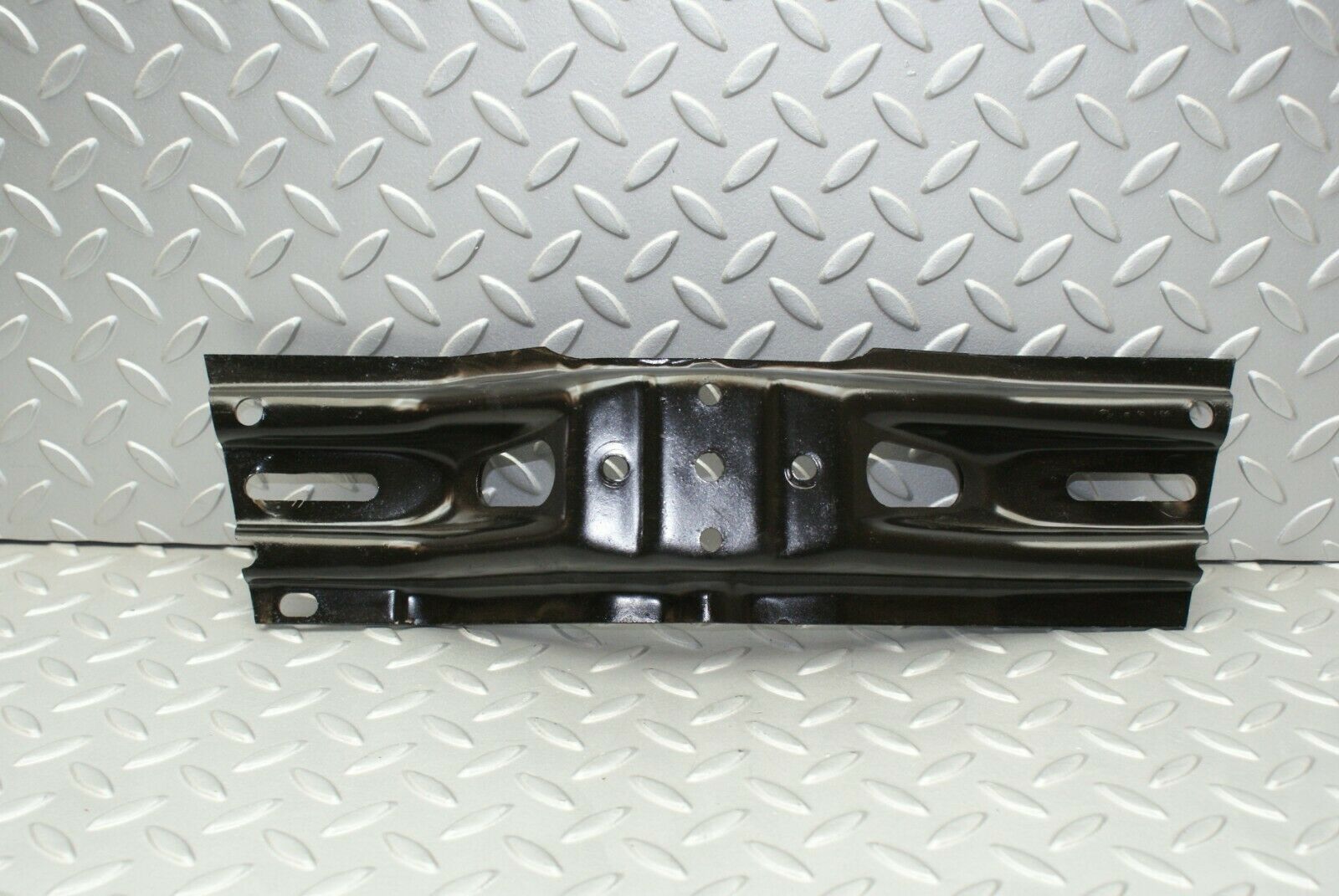 3220 Mercedes-Benz W115 220D Manual Gearbox Bracket Mounting