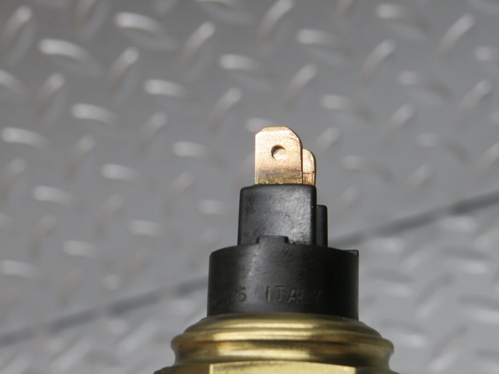 29975 Porsche 924 Radiator Fan Temperature Switch 323959481